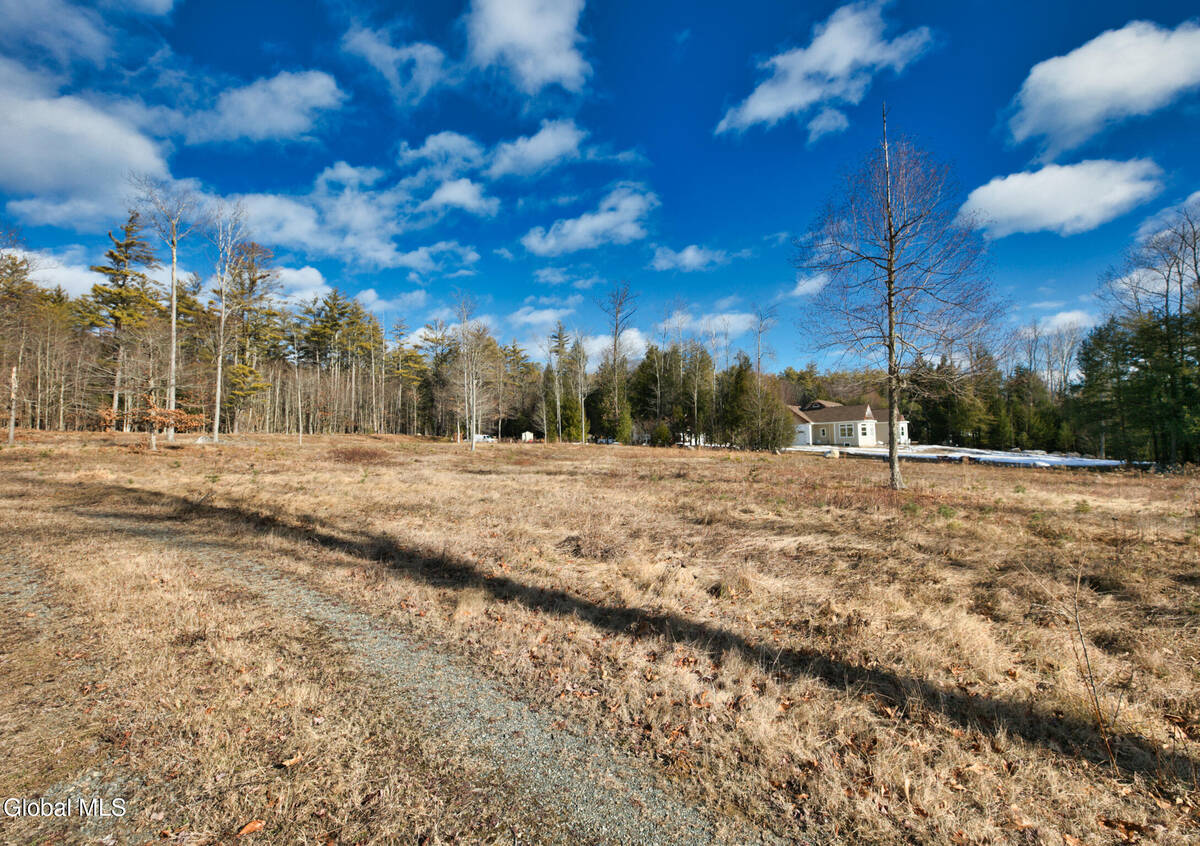 #5 photo, 3981 N Shore Road, #2A, 뉴욕주 Hadley , NY 12835