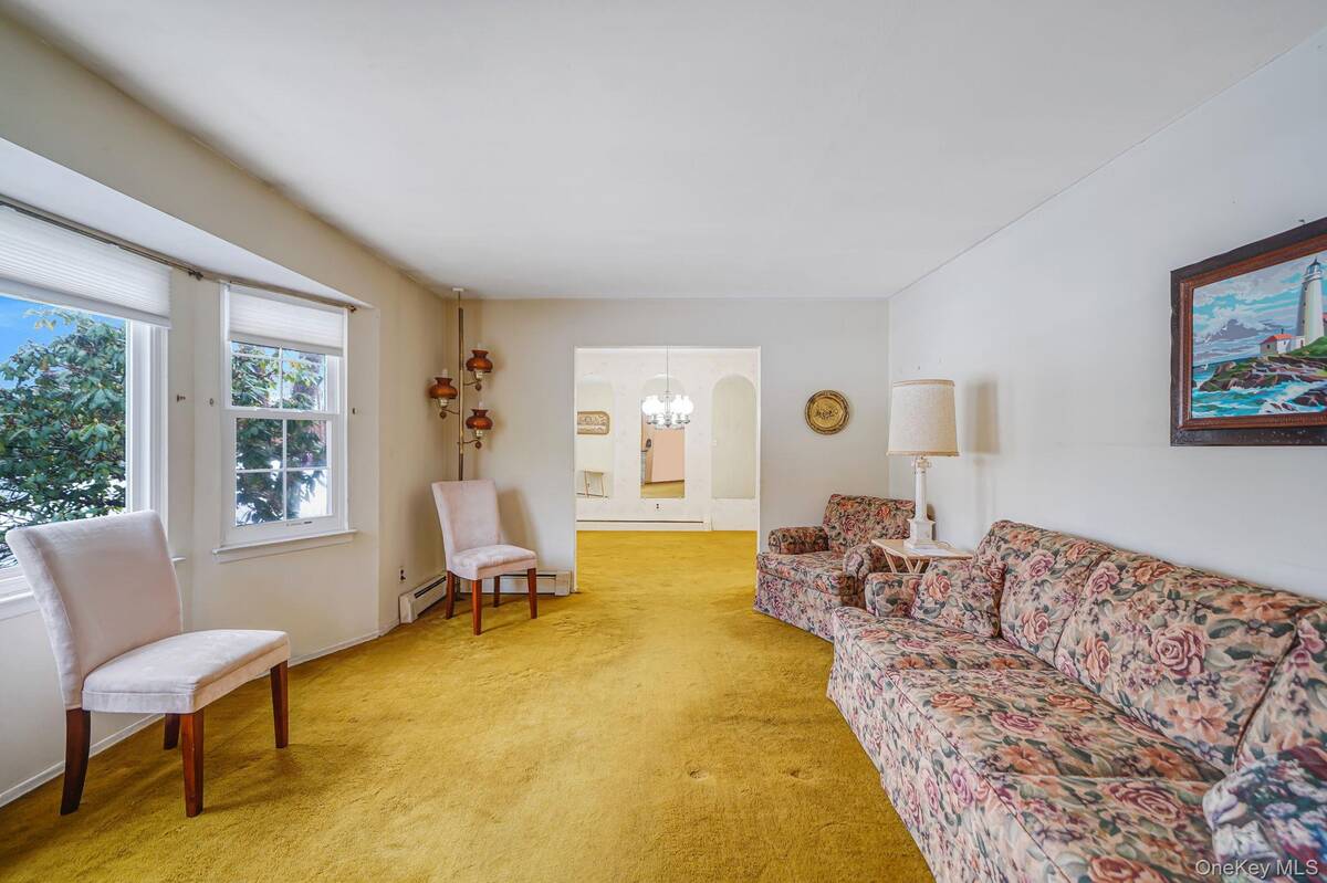 #2 photo, 4 Orchid Drive, 롱 아일랜드 Port Jefferson Station , NY 11776