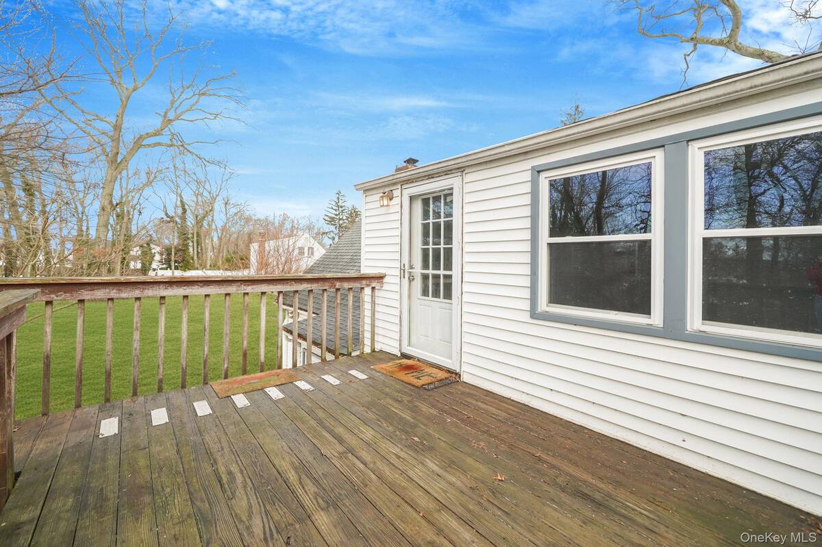 #28 photo, 4 Orchid Drive, 롱 아일랜드 Port Jefferson Station , NY 11776