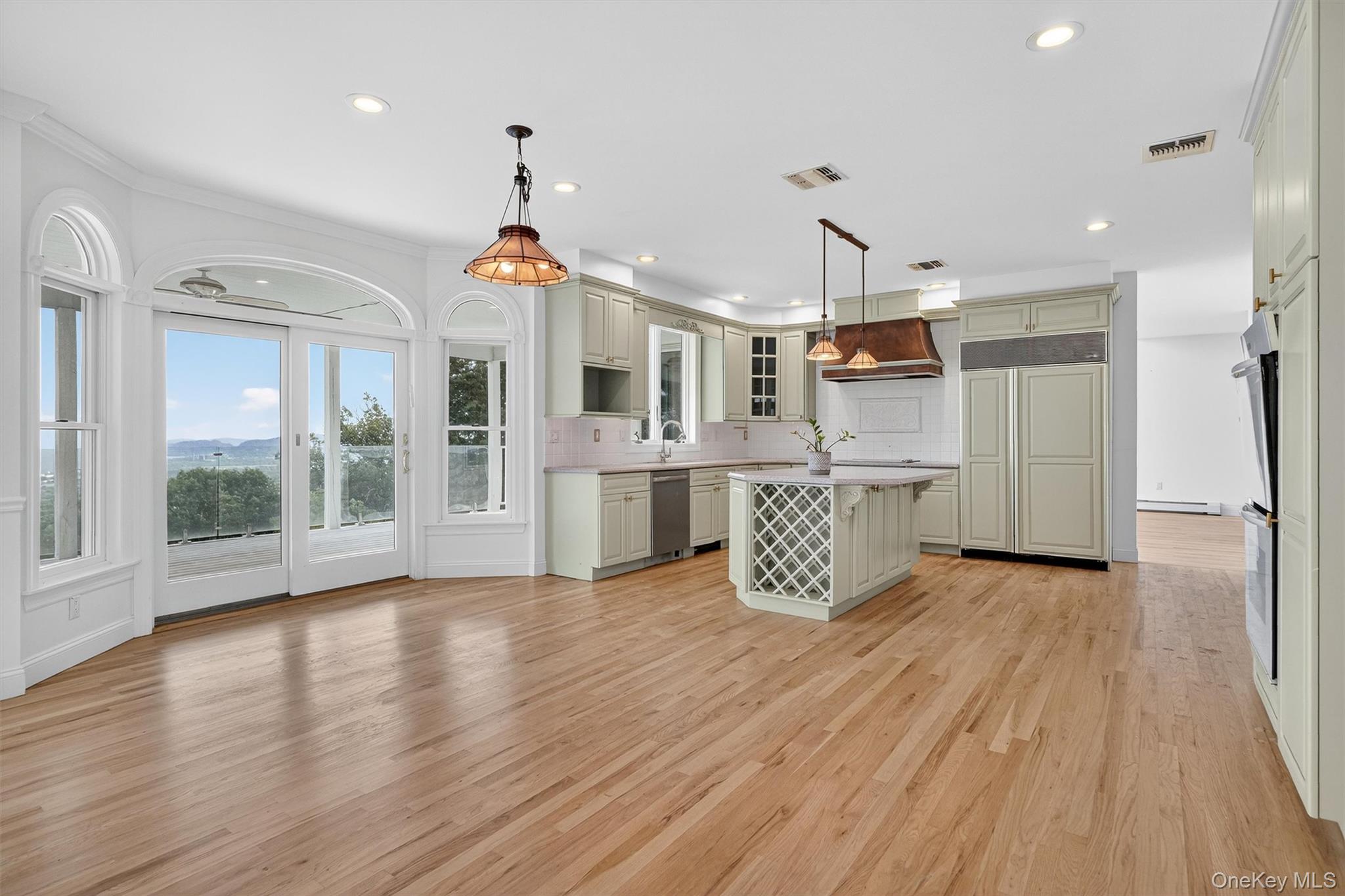 #10 photo, 10 Soluri Lane, 纽约州 Tomkins Cove , NY 10986