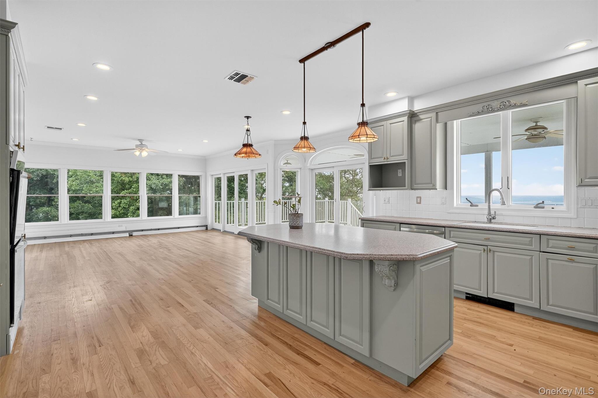 #8 photo, 10 Soluri Lane, 纽约州 Tomkins Cove , NY 10986