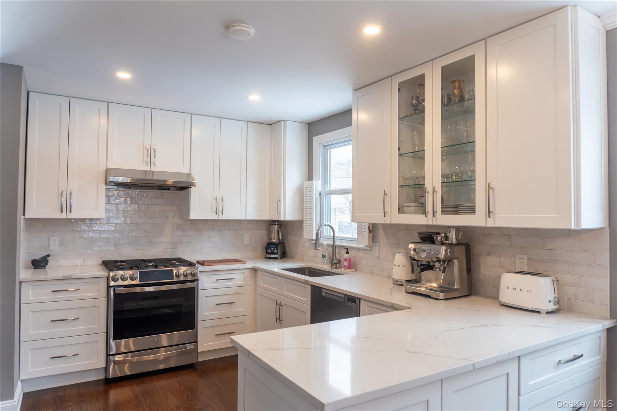 #6 photo, 93 Beverly Road, White Plains , NY 10605