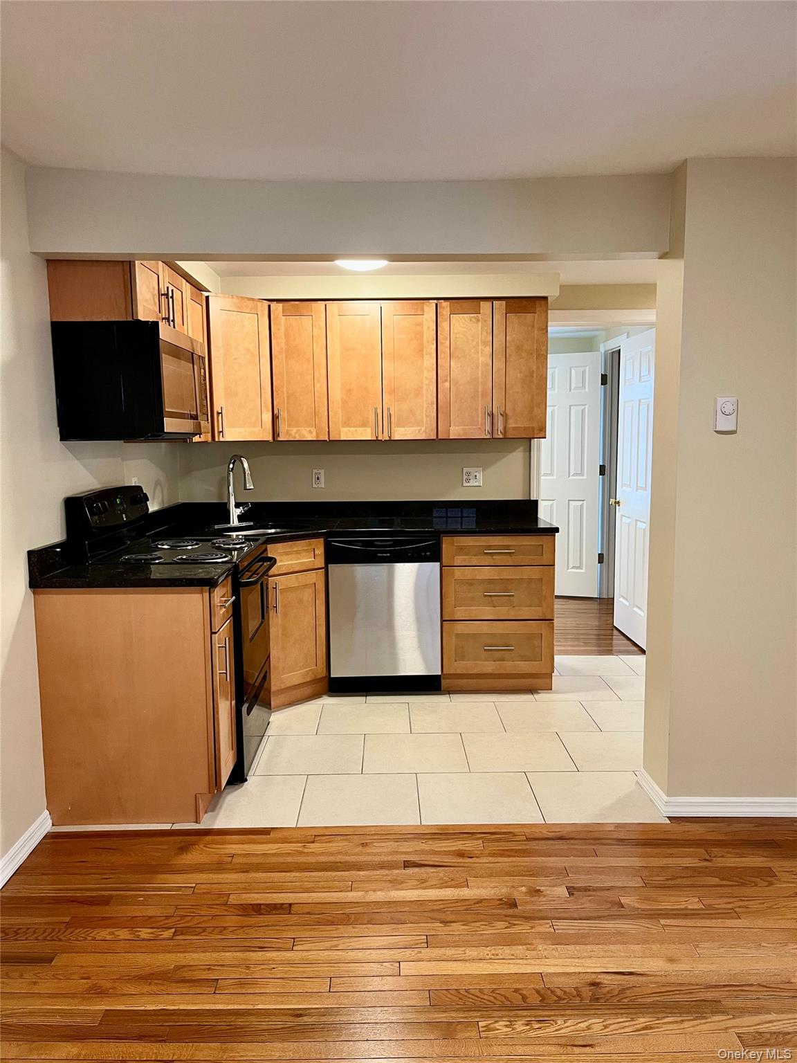 #8 photo, 41 Scudder Avenue, Саффолк ‖ Northport , NY 11768