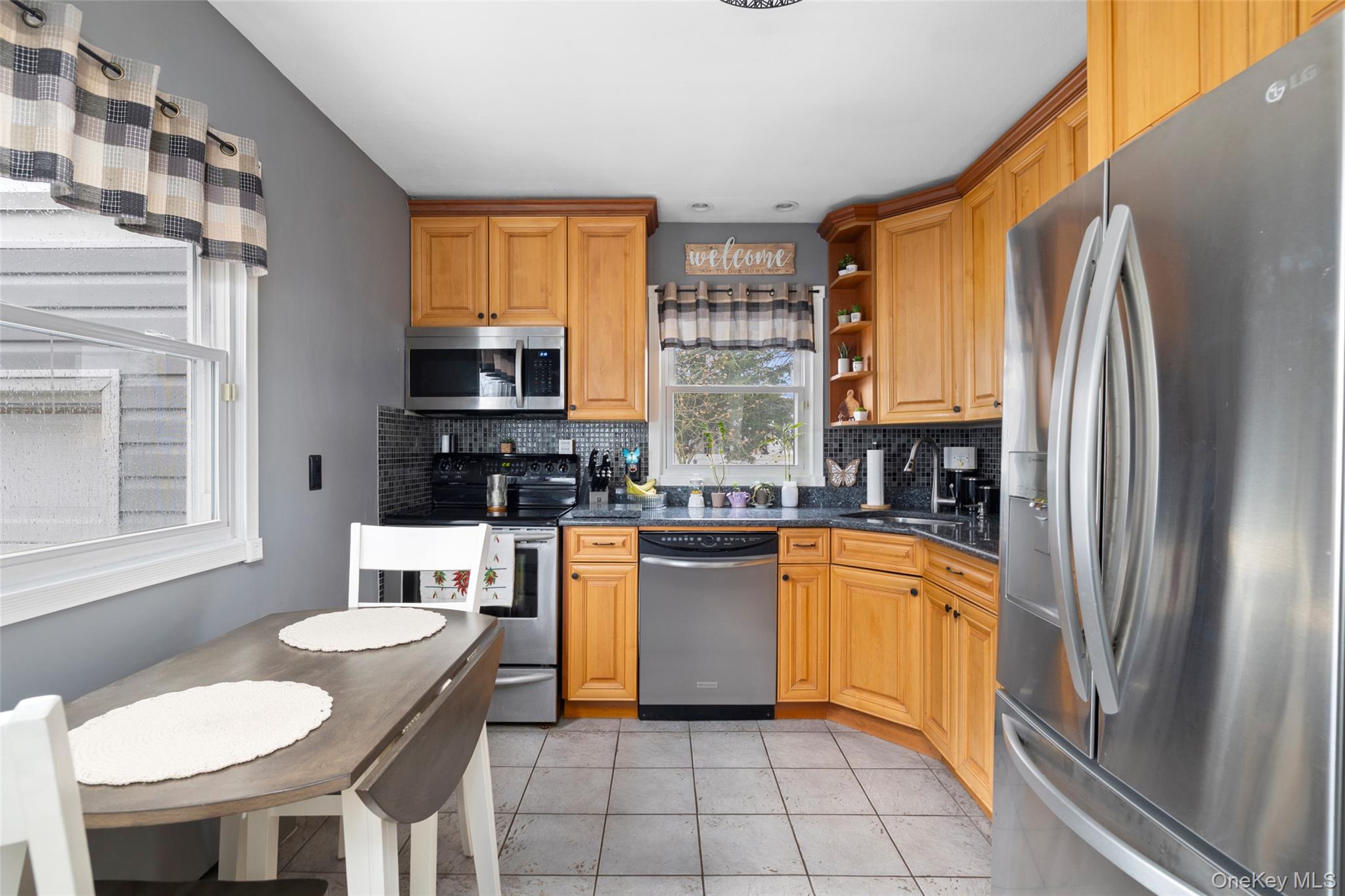 #4 photo, 449 51st Street, سوفولك Lindenhurst , NY 11757