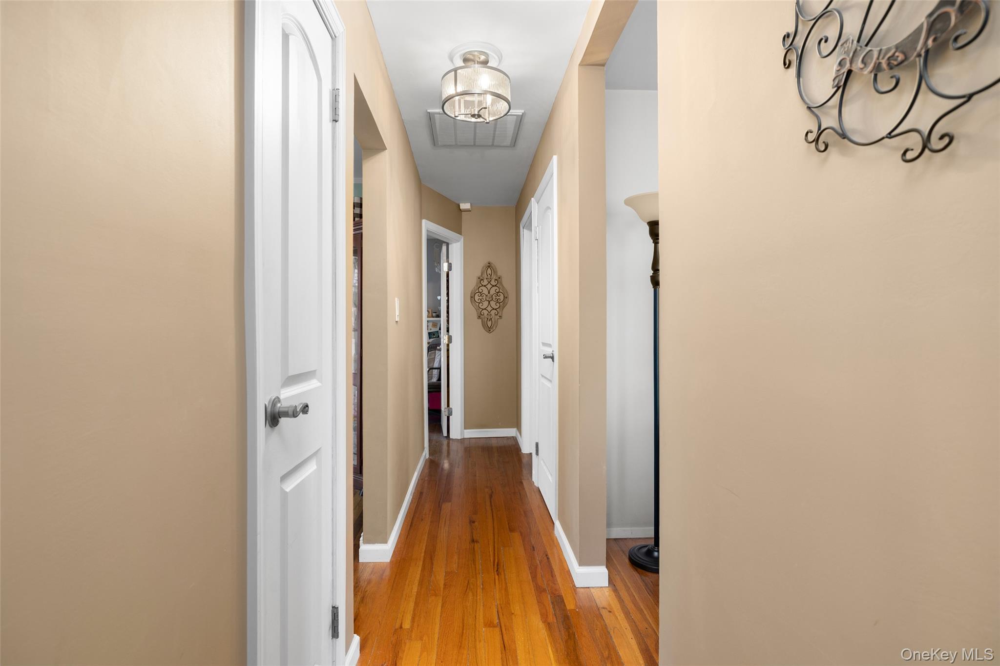 #6 photo, 449 51st Street, سوفولك Lindenhurst , NY 11757