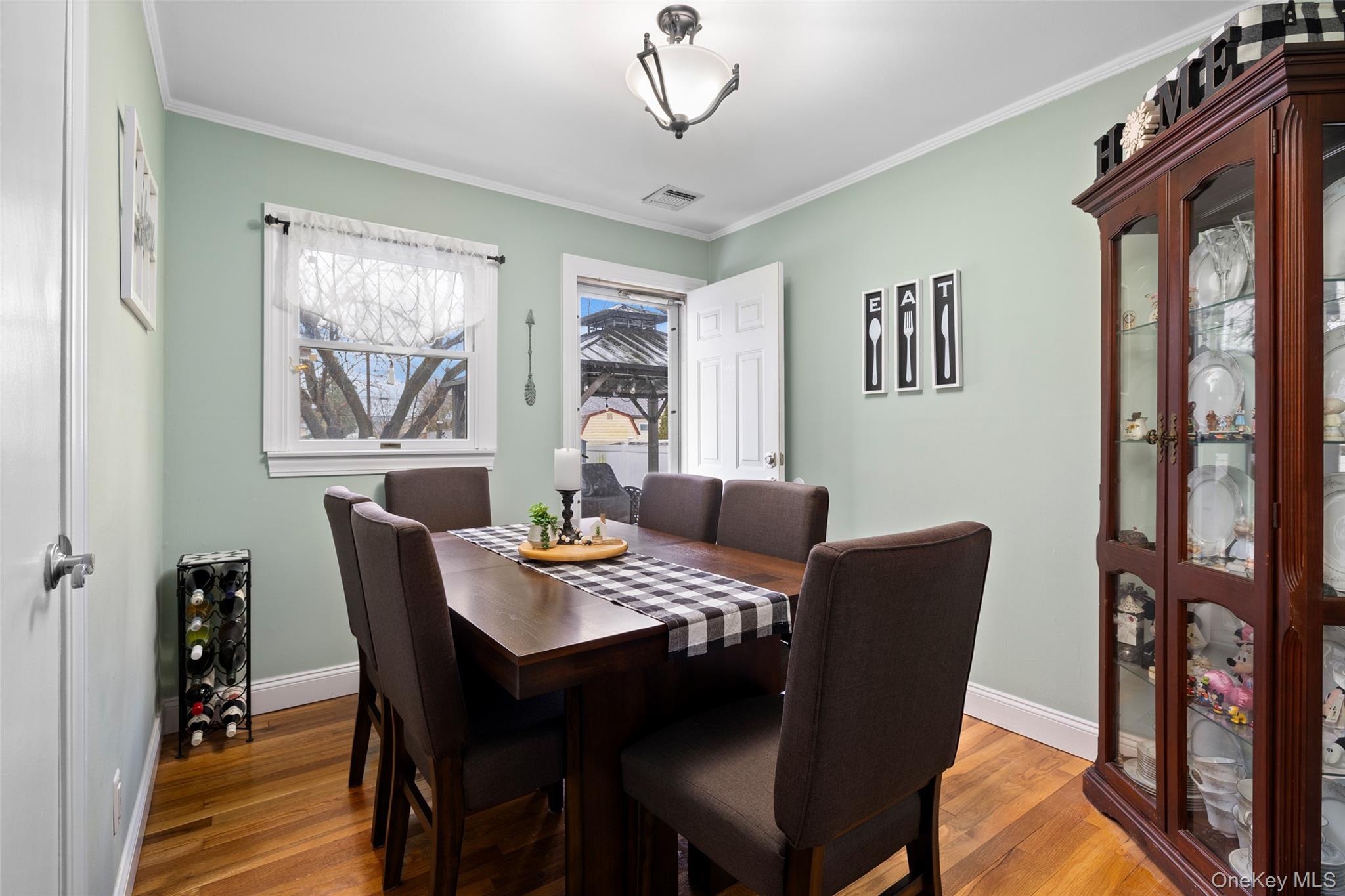 #8 photo, 449 51st Street, سوفولك Lindenhurst , NY 11757