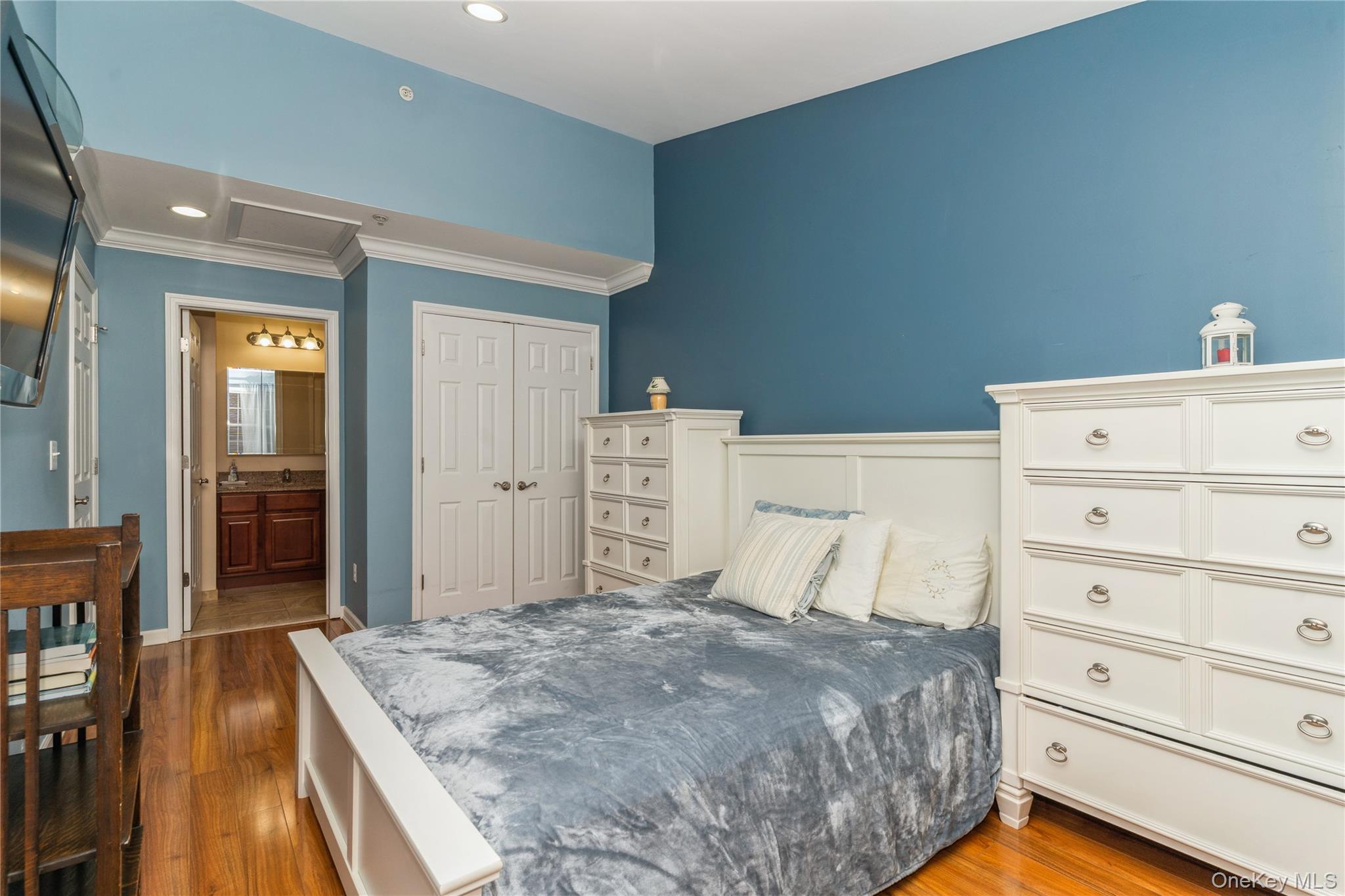 #9 photo, 218 Willow Lane, Valley Stream , NY 11580