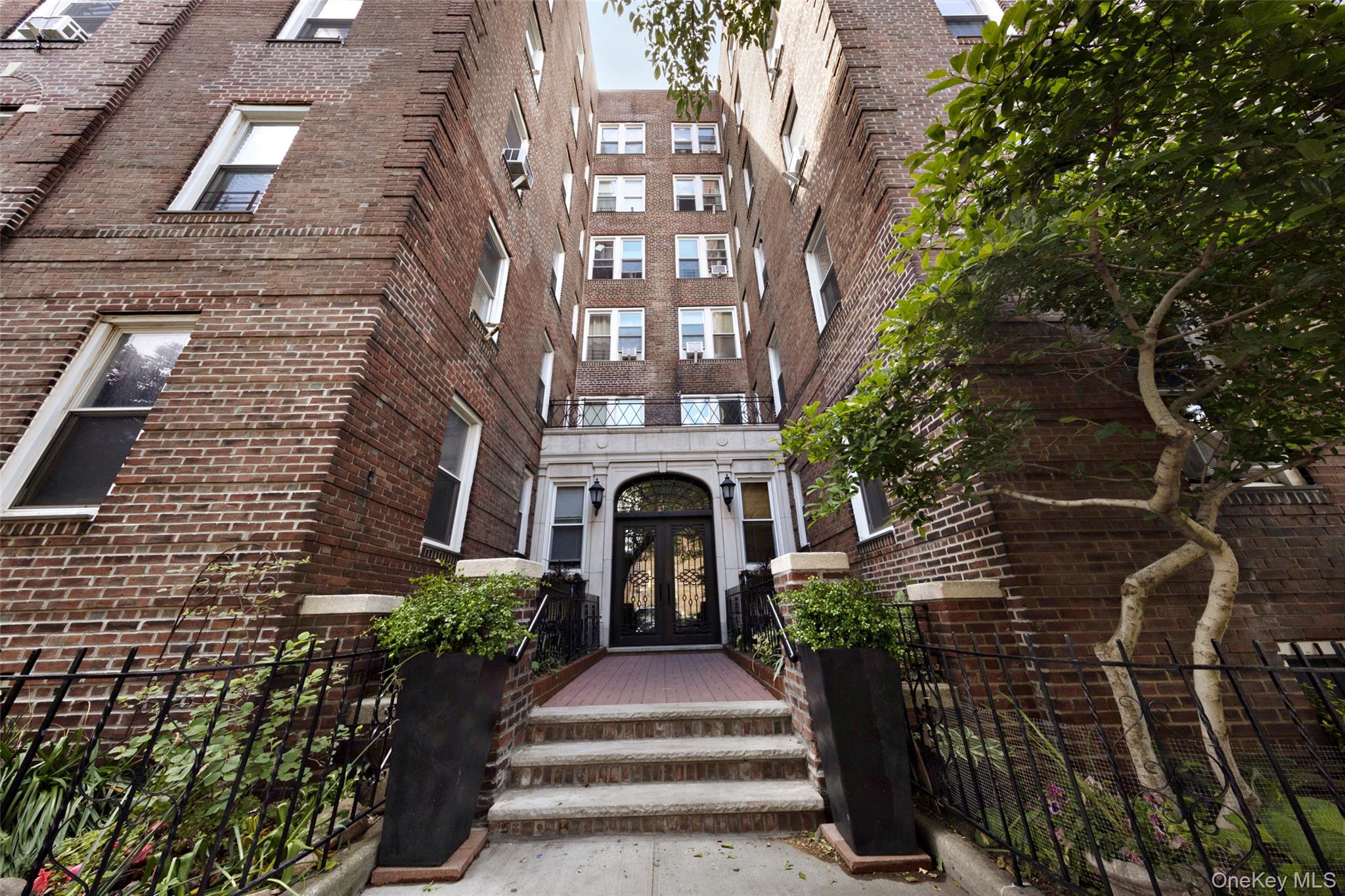 #13 photo, 41-08 43rd Street, Sunnyside , NY 11104