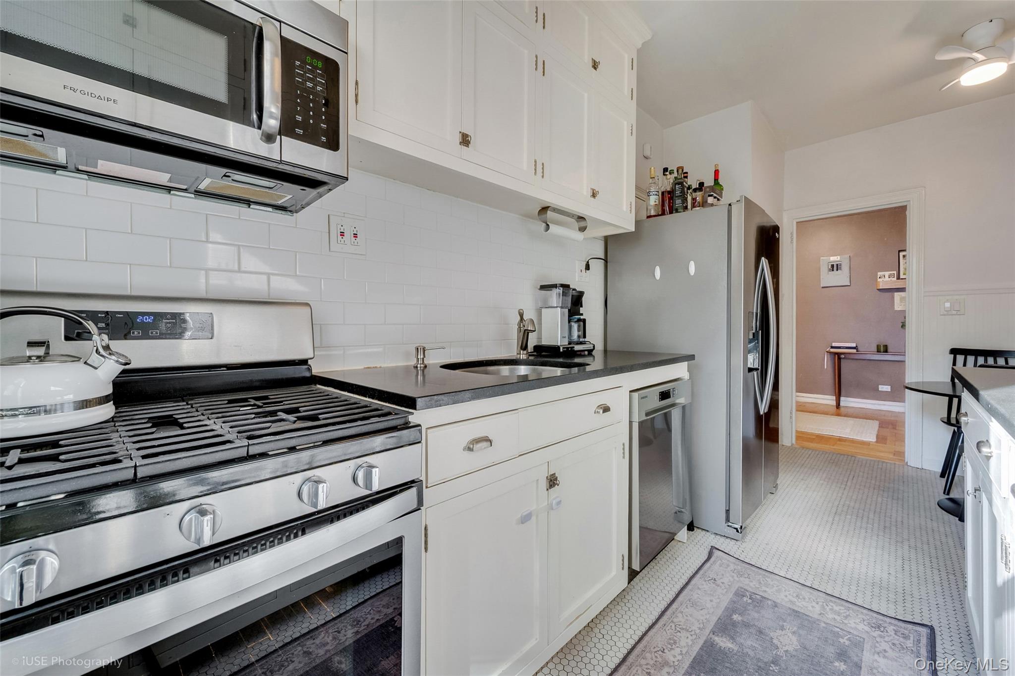 #5 photo, 41-08 43rd Street, Sunnyside , NY 11104