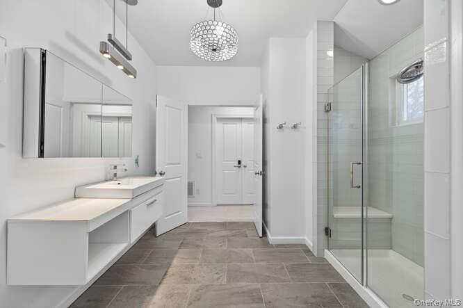 #17 photo, 42 Highfield Lane, Roslyn Heights , NY 11577