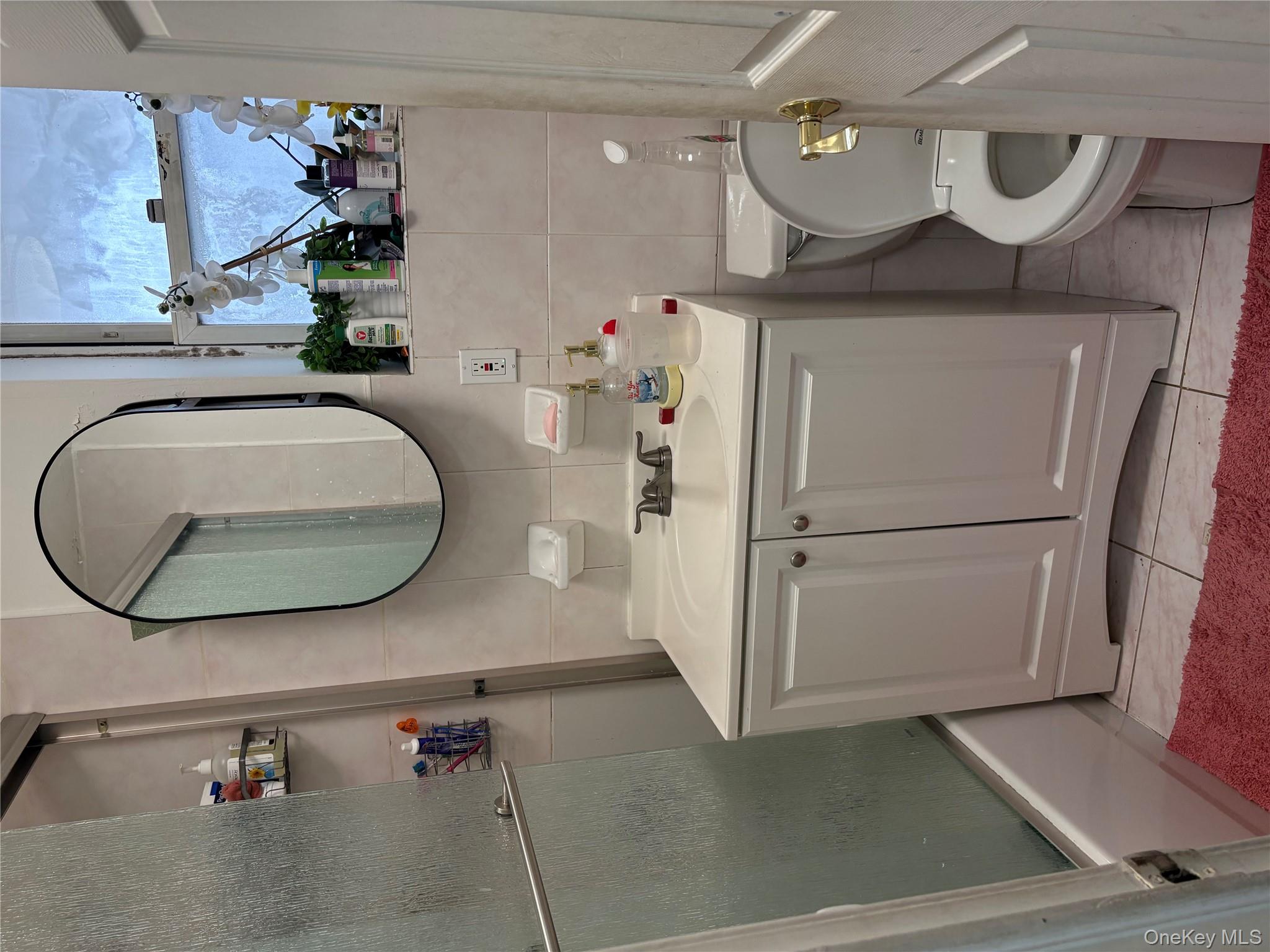 #14 photo, 21830 110th Avenue, كوينز Queens Village , NY 11429