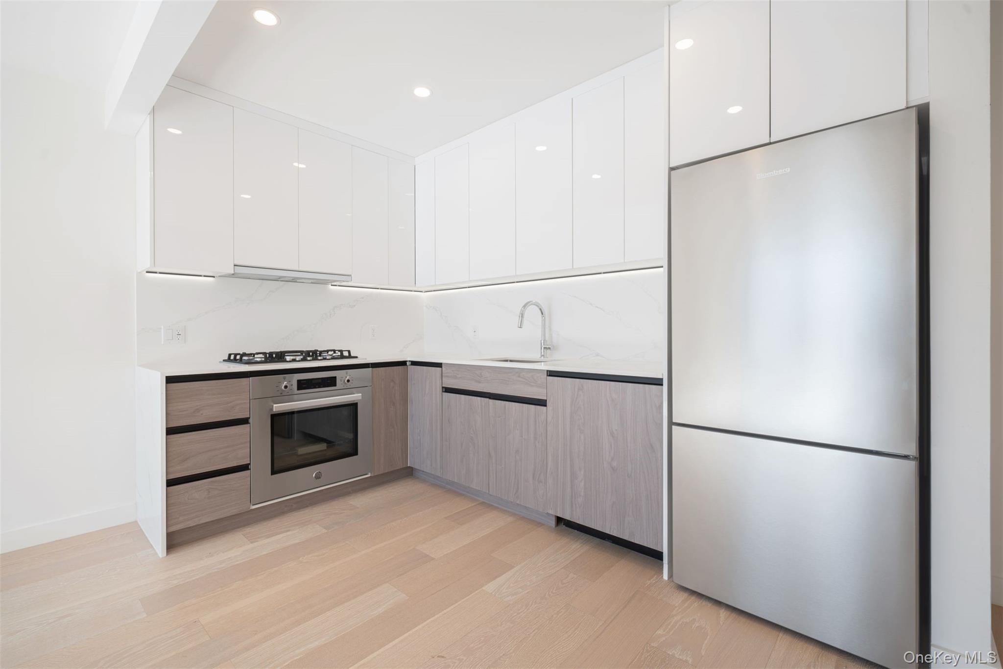 #11 photo, 144-49 Northern Blvd, Flushing , NY 11354