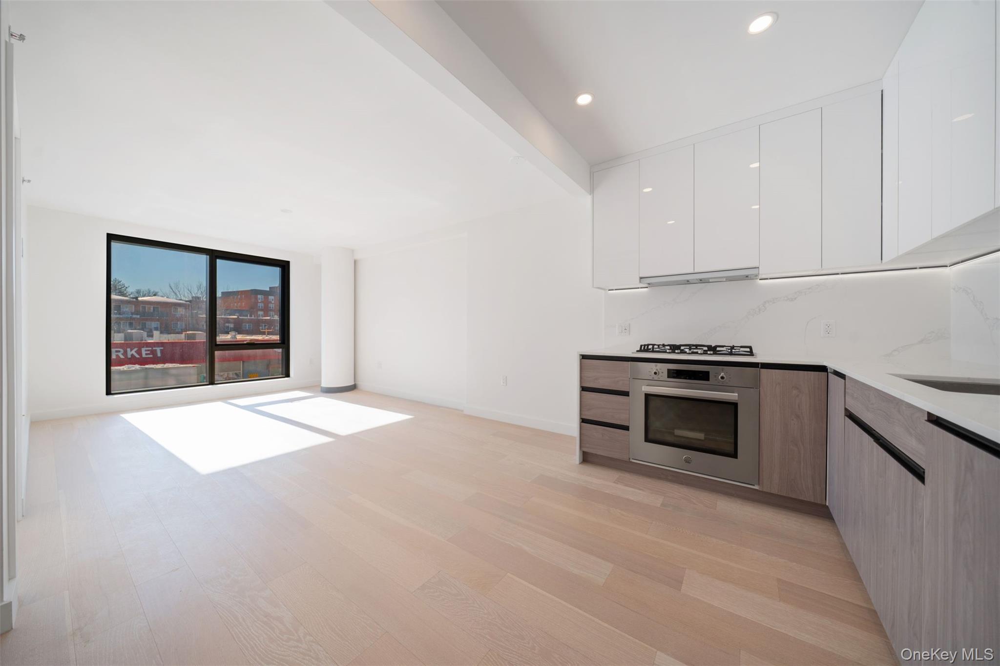 #15 photo, 144-49 Northern Blvd, Flushing , NY 11354