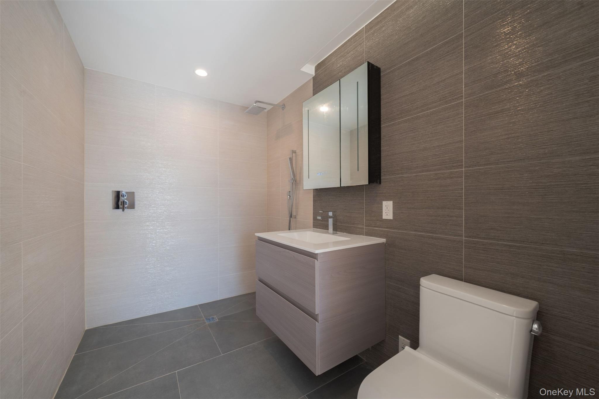 #17 photo, 144-49 Northern Blvd, Flushing , NY 11354