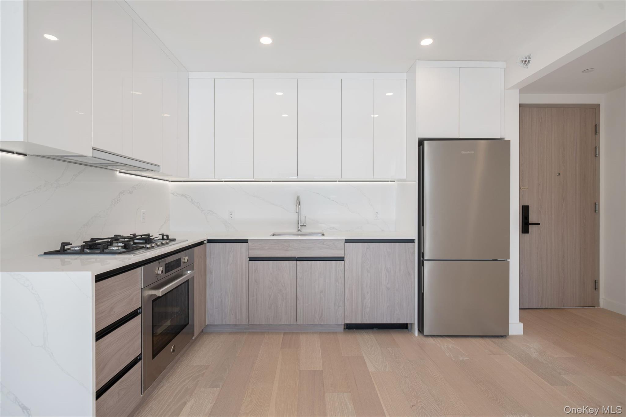 #8 photo, 144-49 Northern Blvd, Flushing , NY 11354