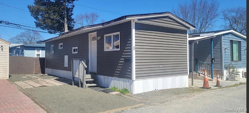 #1 photo, 5 Birch Avenue, Bay Shore , NY 11706