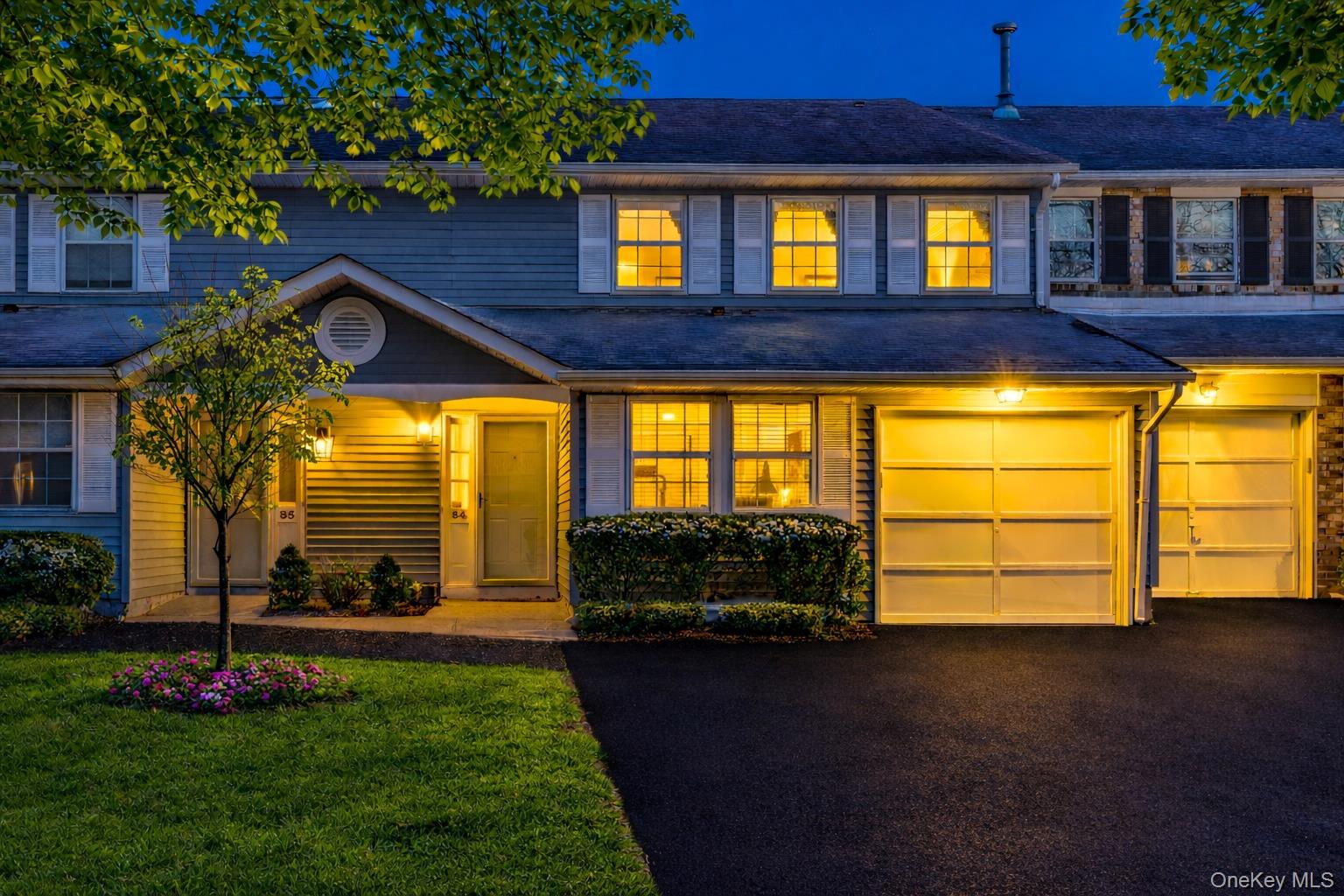 #1 photo, 84 Aspen Drive, नासाउ काउंटी Woodbury , NY 11797