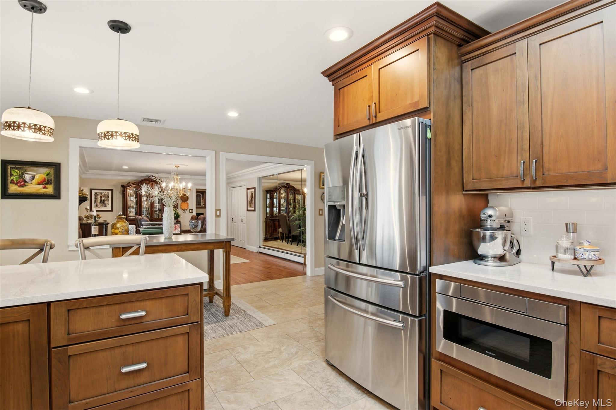 #11 photo, 21 Shore Drive, Copiague , NY 11726