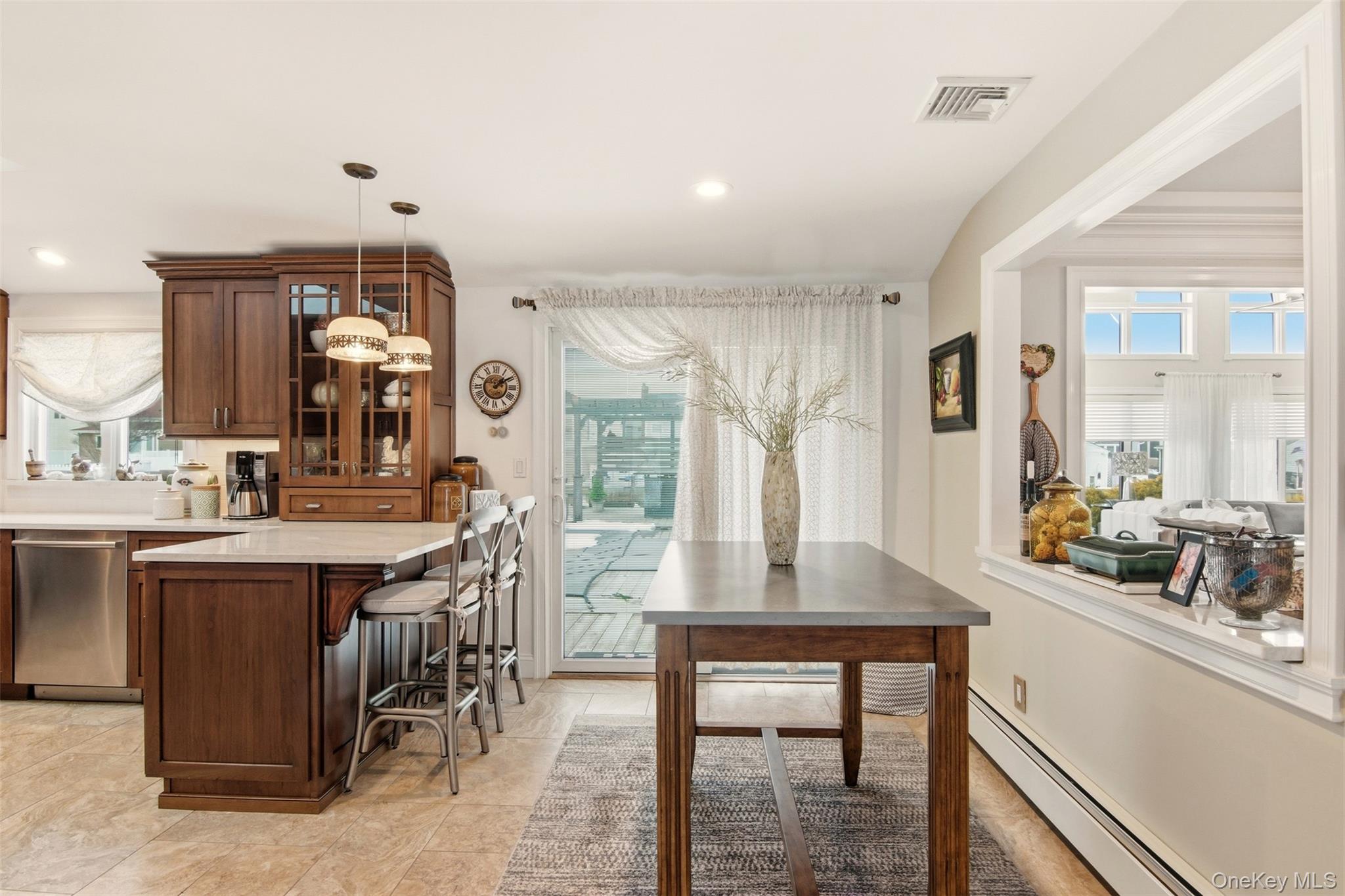 #12 photo, 21 Shore Drive, Copiague , NY 11726