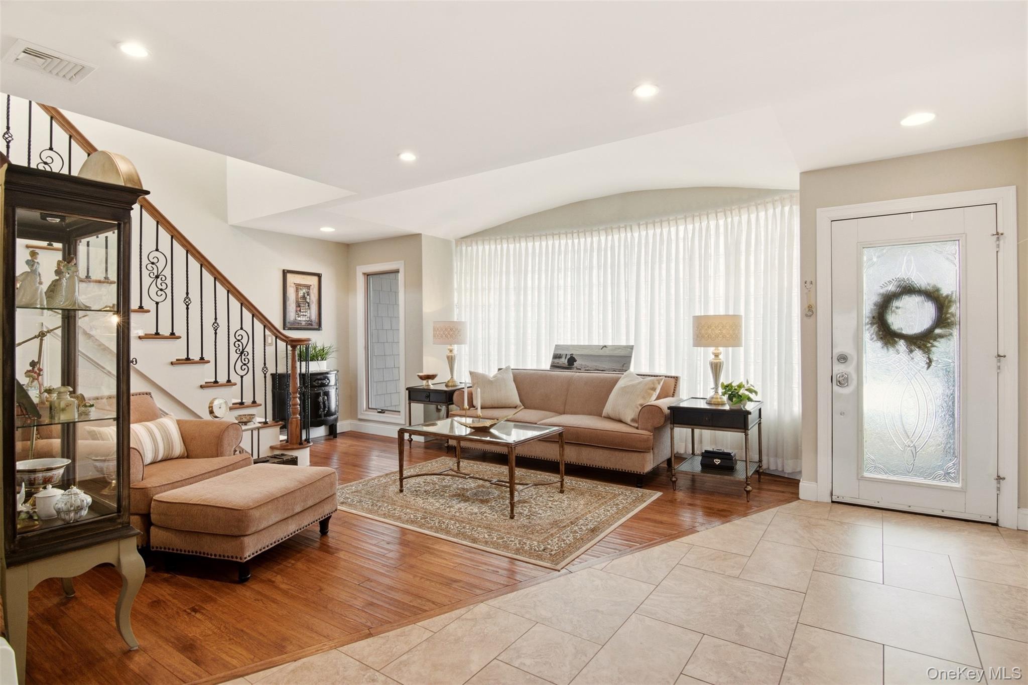 #14 photo, 21 Shore Drive, Copiague , NY 11726