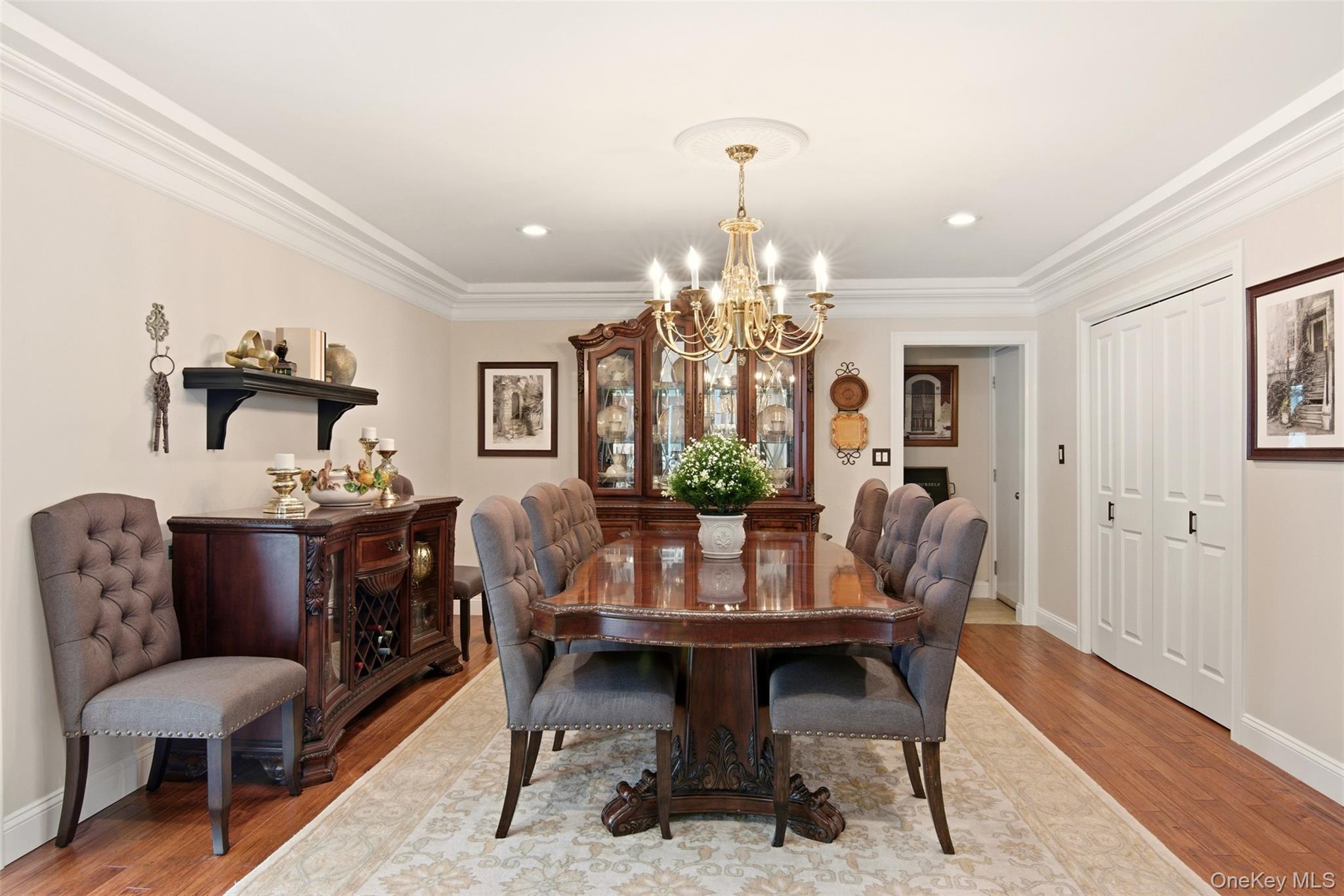 #18 photo, 21 Shore Drive, Copiague , NY 11726