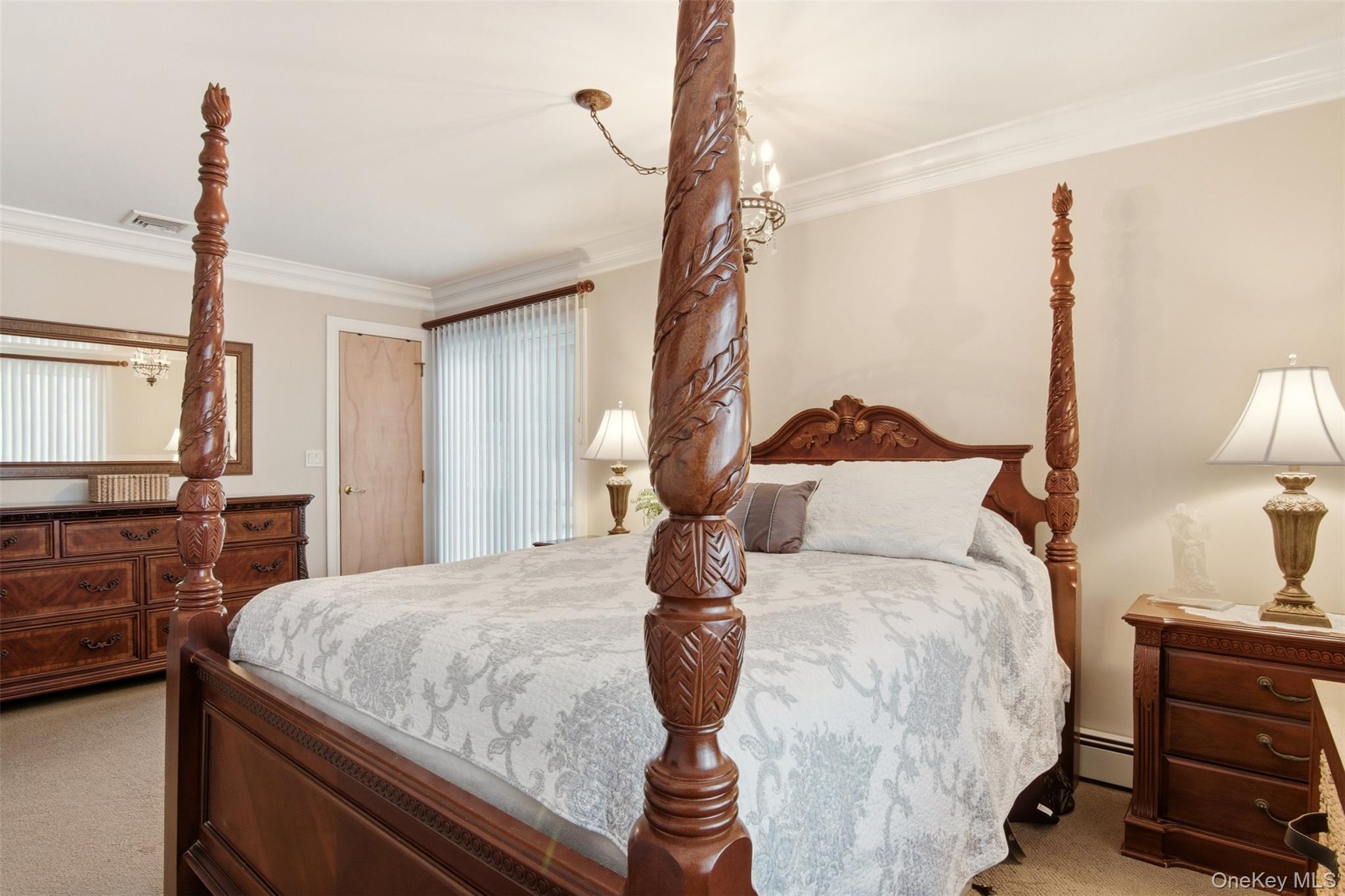 #19 photo, 21 Shore Drive, Copiague , NY 11726