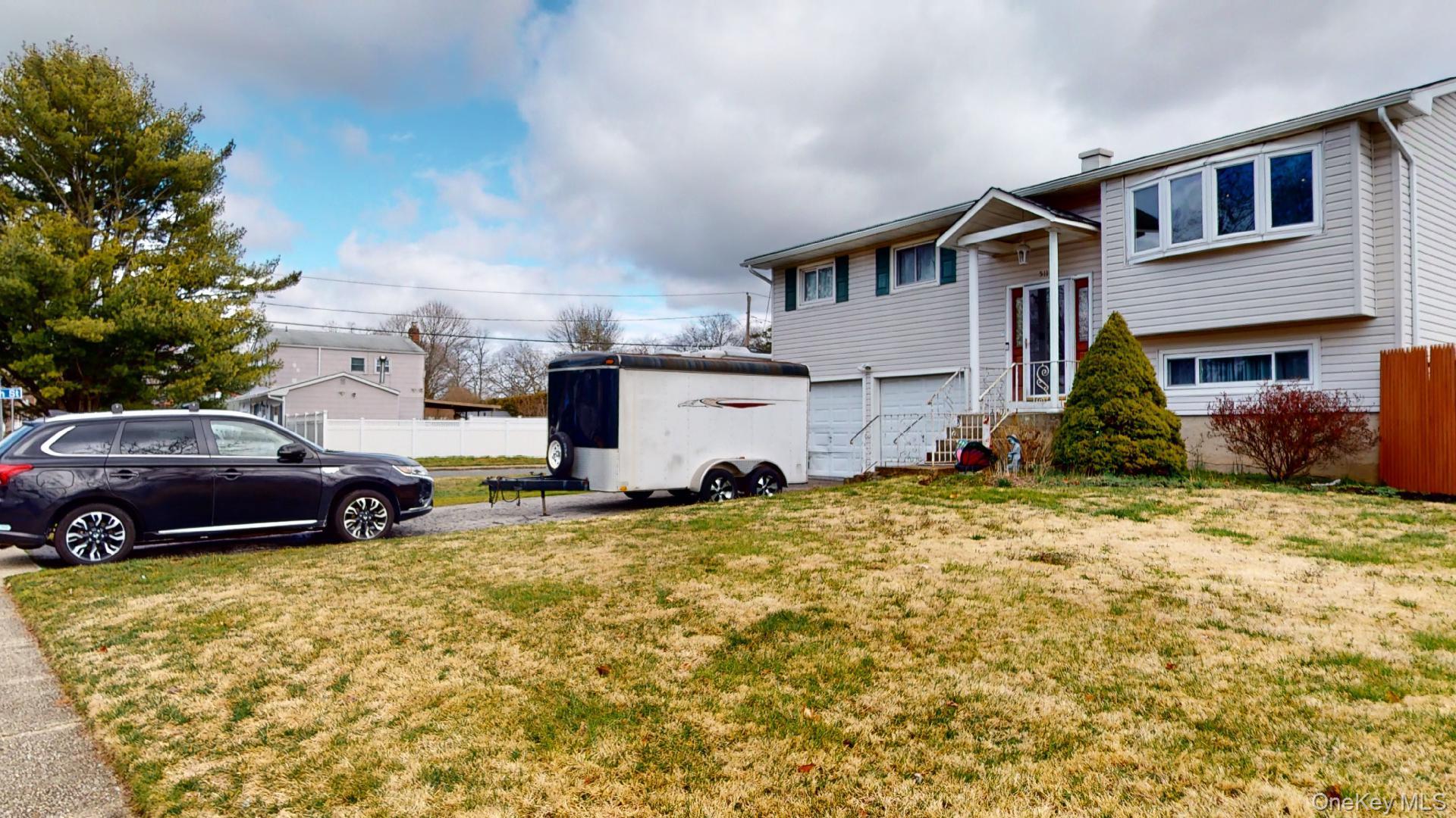 #1 photo, 511 Freeman Avenue, Brentwood , NY 11717