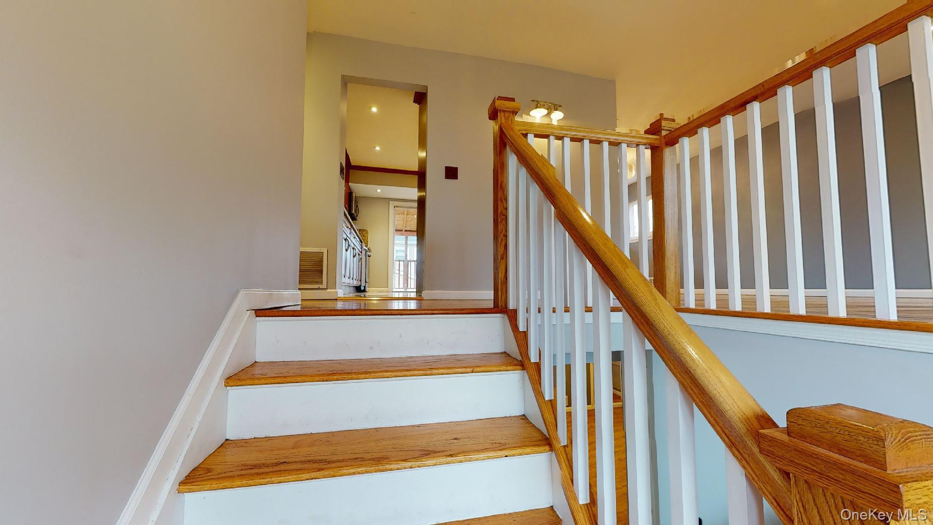 #15 photo, 511 Freeman Avenue, Brentwood , NY 11717