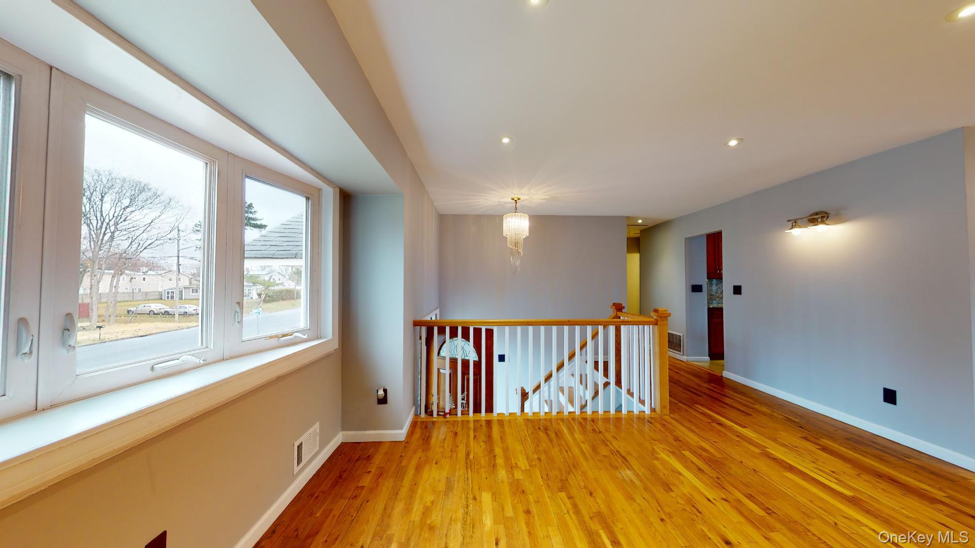 #18 photo, 511 Freeman Avenue, Brentwood , NY 11717