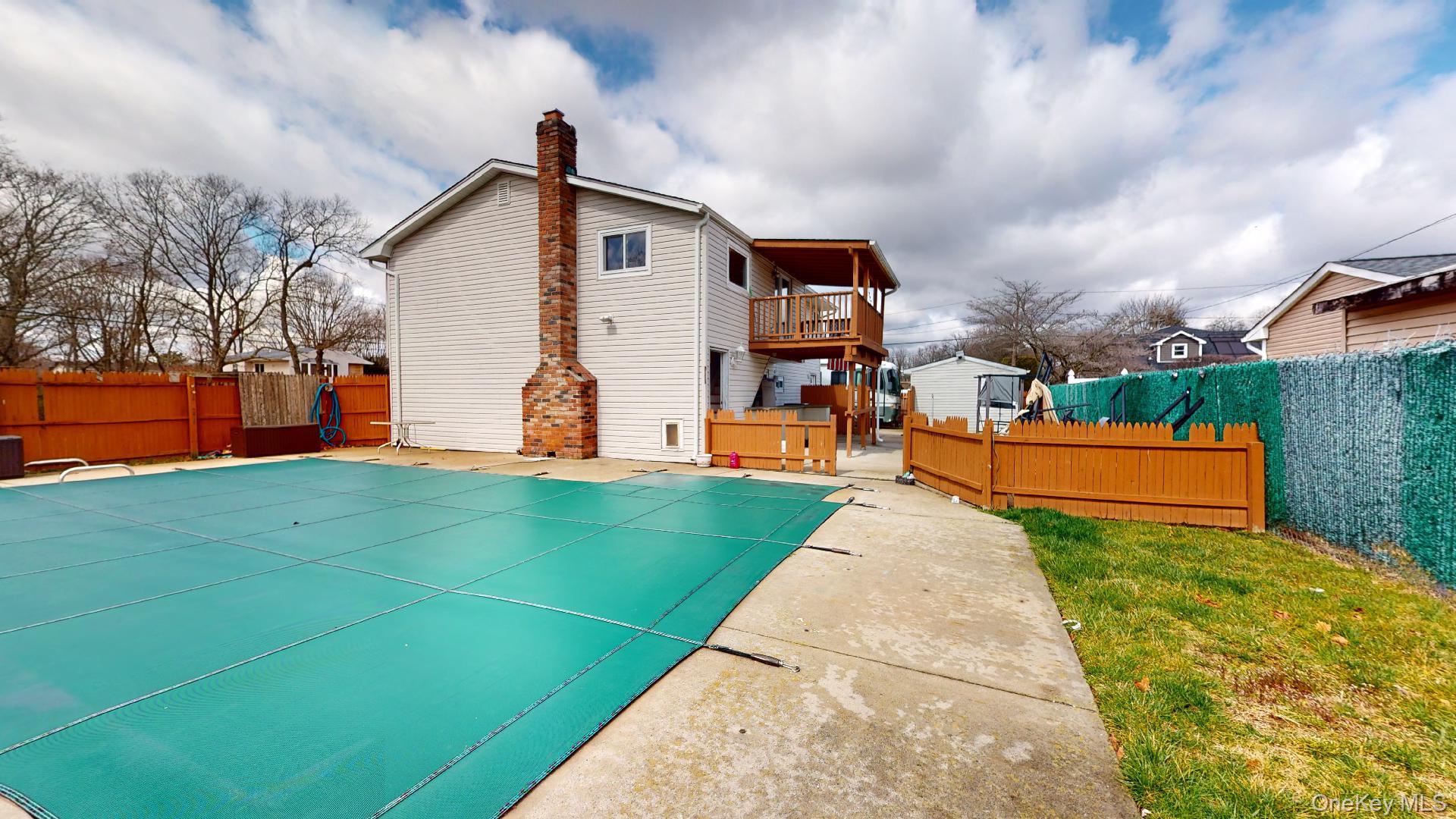 #2 photo, 511 Freeman Avenue, Brentwood , NY 11717