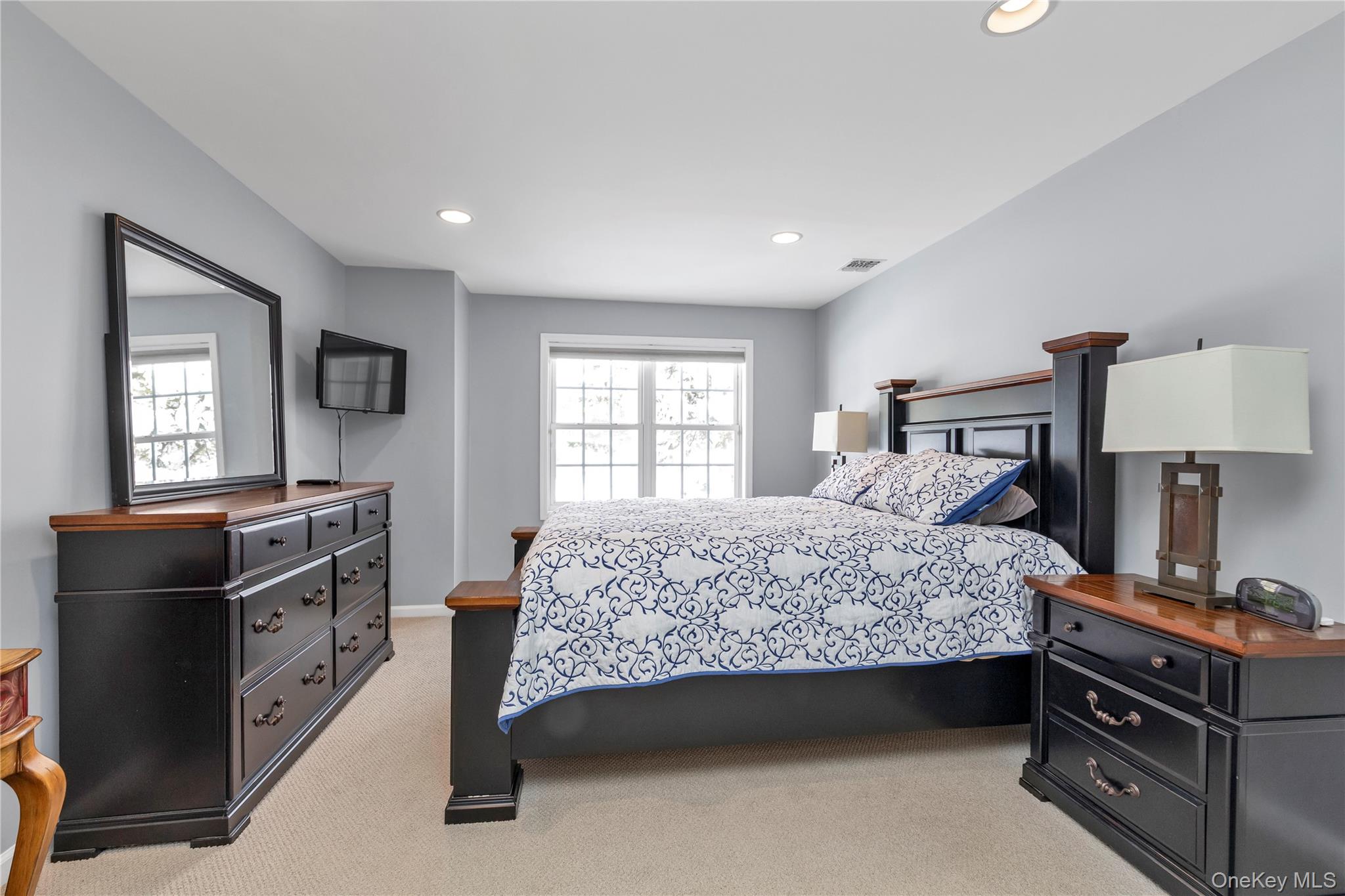 #11 photo, 899 Altessa Boulevard, سوفولك Melville , NY 11747