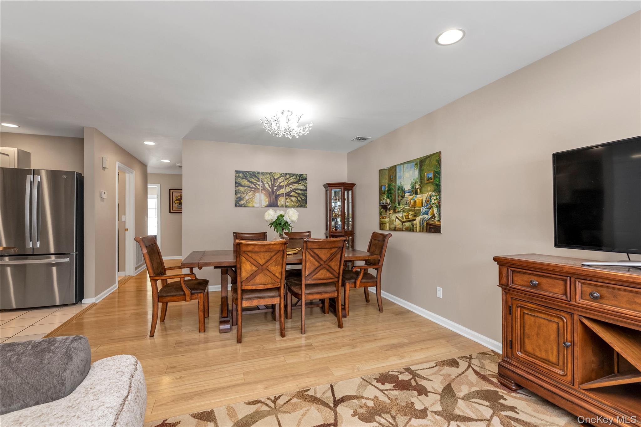 #5 photo, 899 Altessa Boulevard, سوفولك Melville , NY 11747