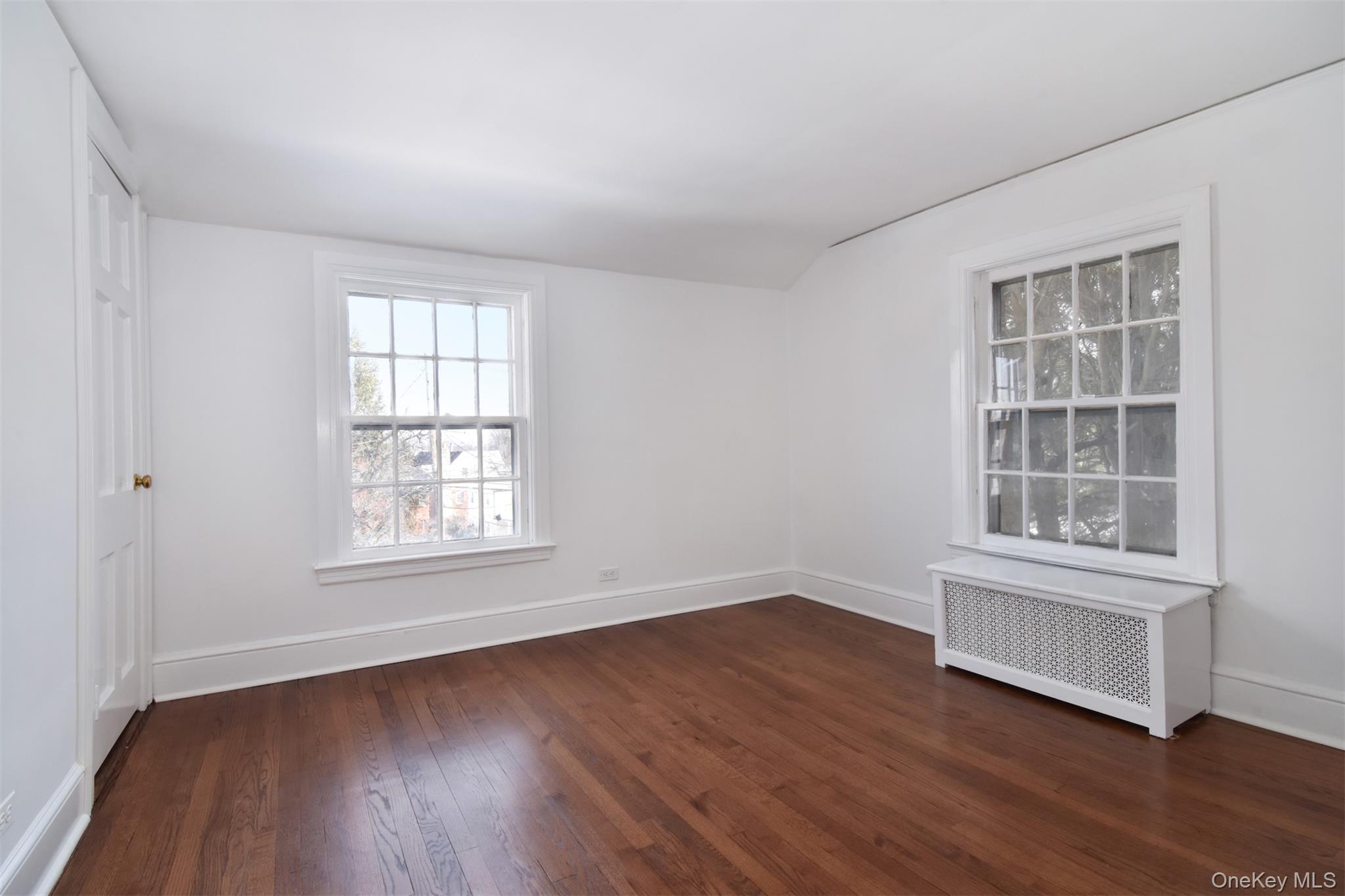 #14 photo, 21 Edgewood Lane, Bronxville , NY 10708