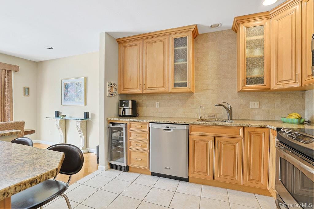 #11 photo, 1303 Regent Drive, Mount Kisco , NY 10549