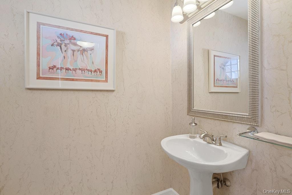 #13 photo, 1303 Regent Drive, Mount Kisco , NY 10549