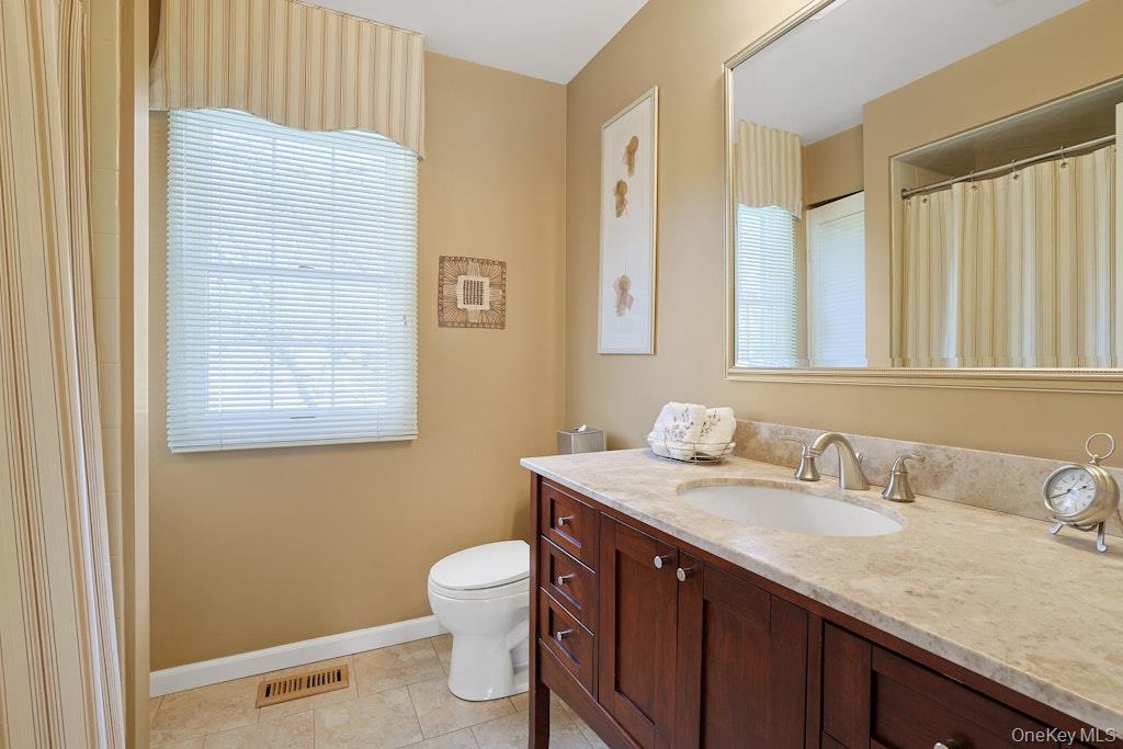 #19 photo, 1303 Regent Drive, Mount Kisco , NY 10549