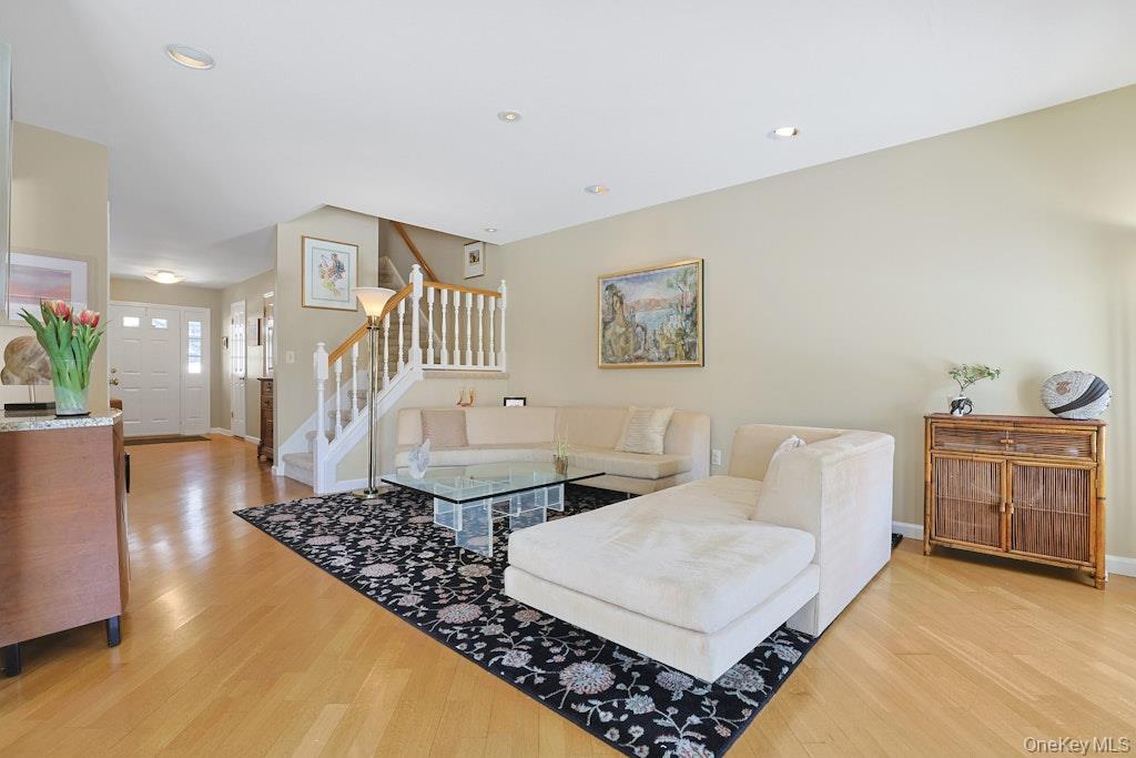 #4 photo, 1303 Regent Drive, Mount Kisco , NY 10549