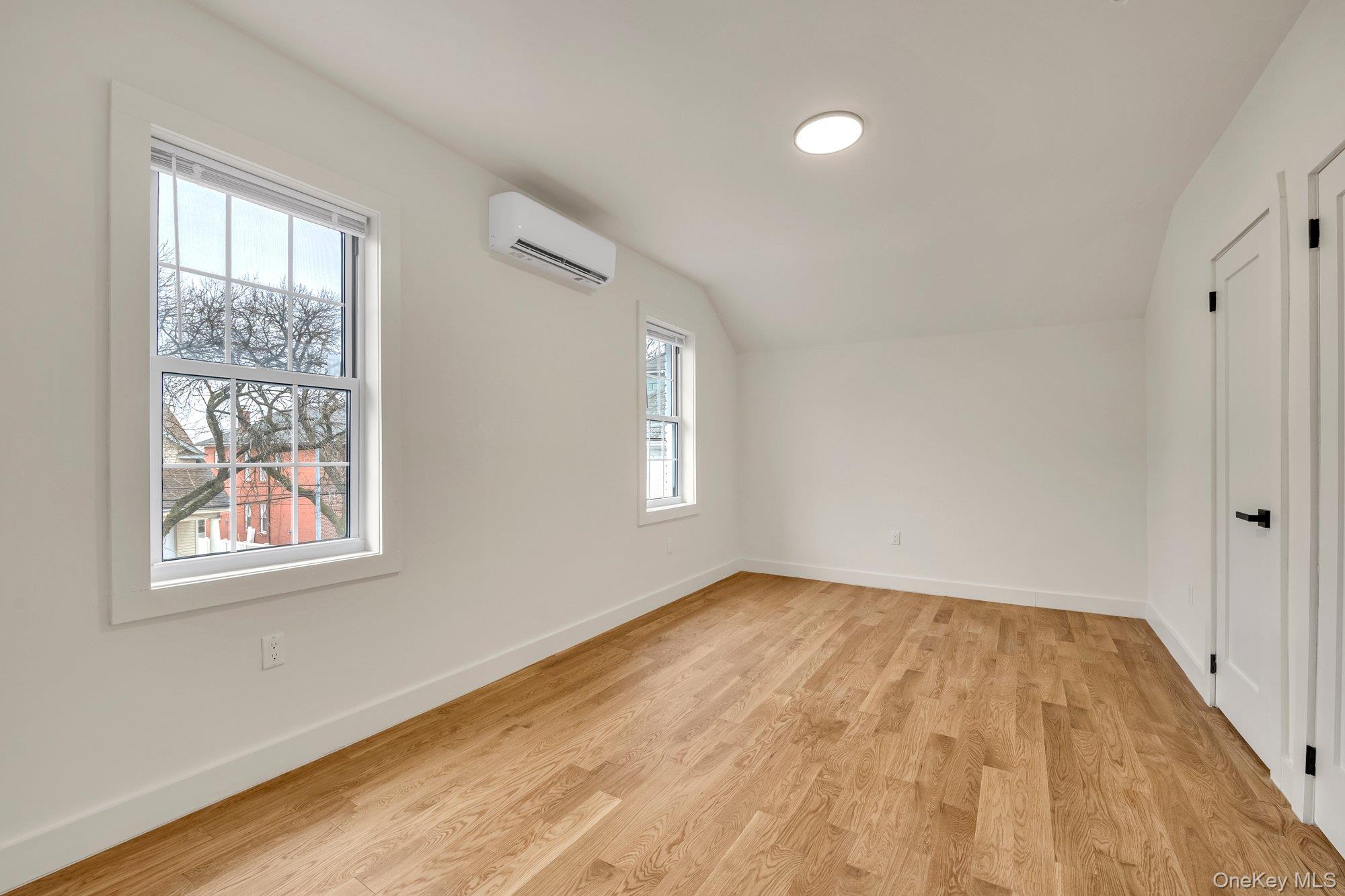 #18 photo, 1517 Gillespie Avenue, ब्रोंक्स Bronx , NY 10461