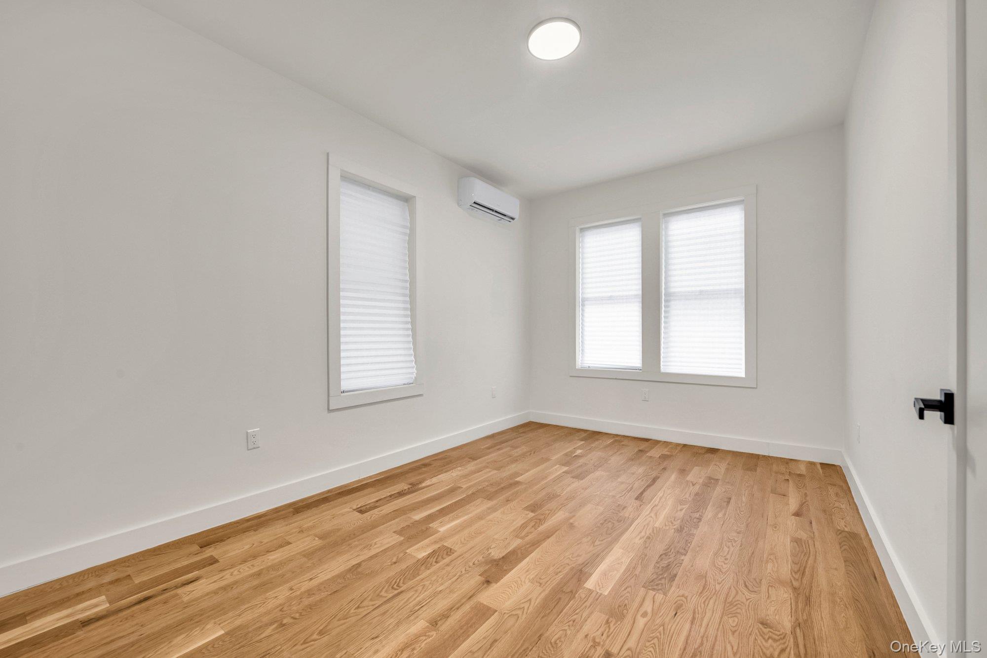 #19 photo, 1517 Gillespie Avenue, ब्रोंक्स Bronx , NY 10461