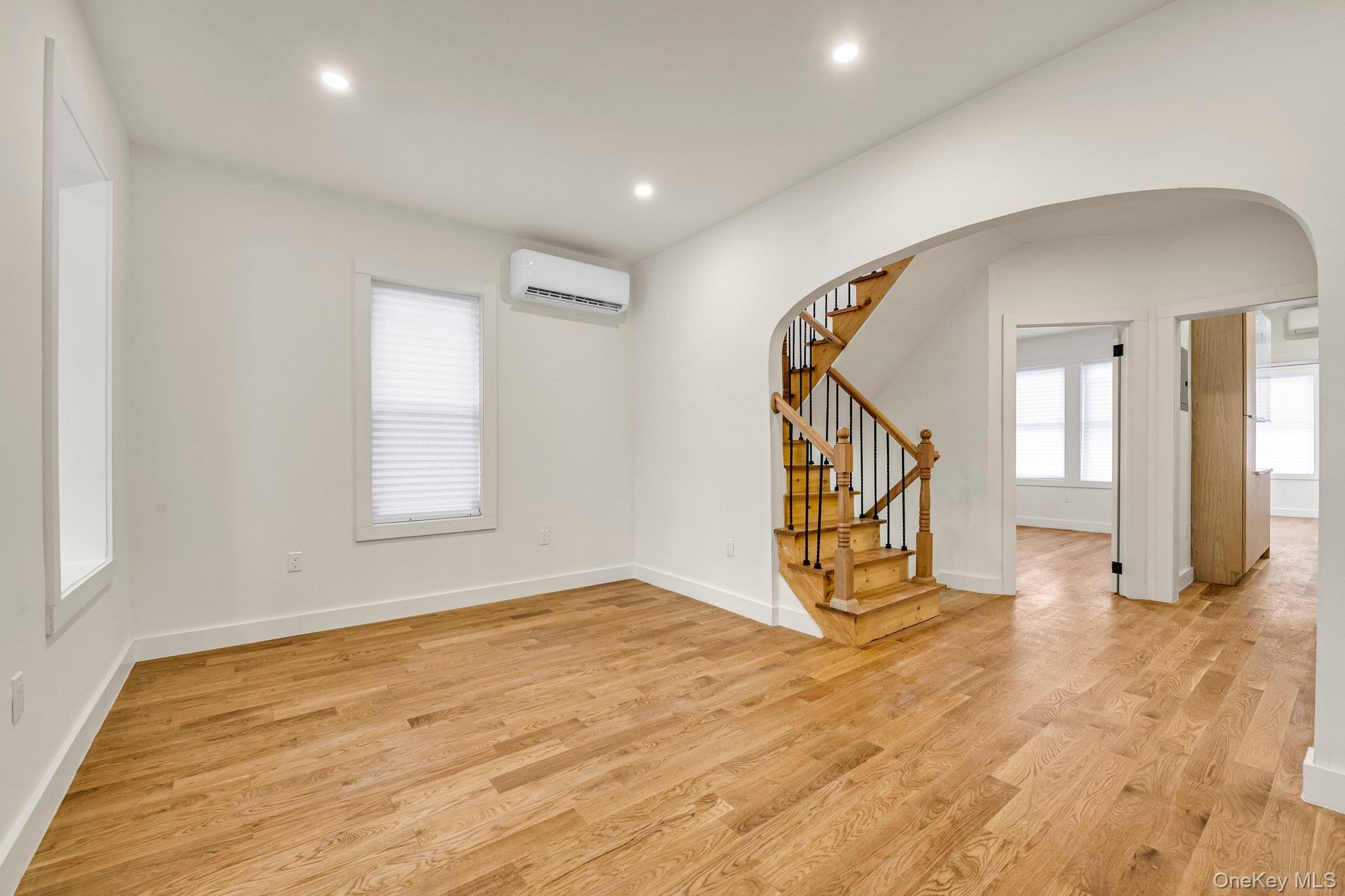 #8 photo, 1517 Gillespie Avenue, ब्रोंक्स Bronx , NY 10461