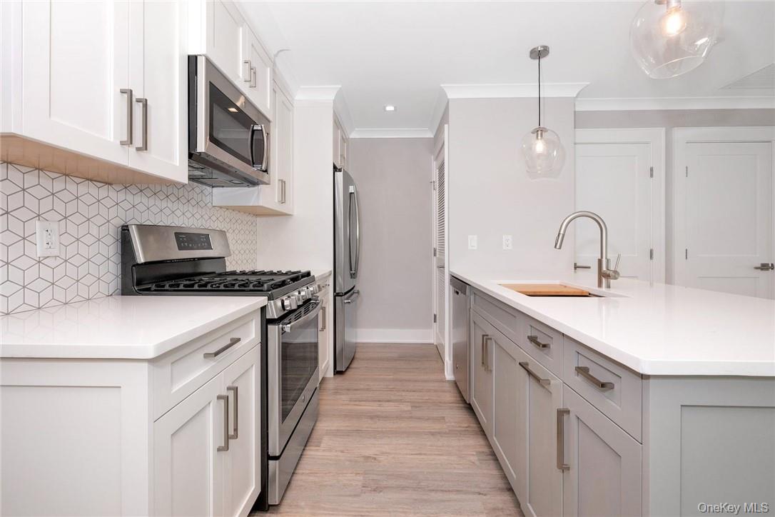 #7 photo, 470 Main Street, Armonk , NY 10504