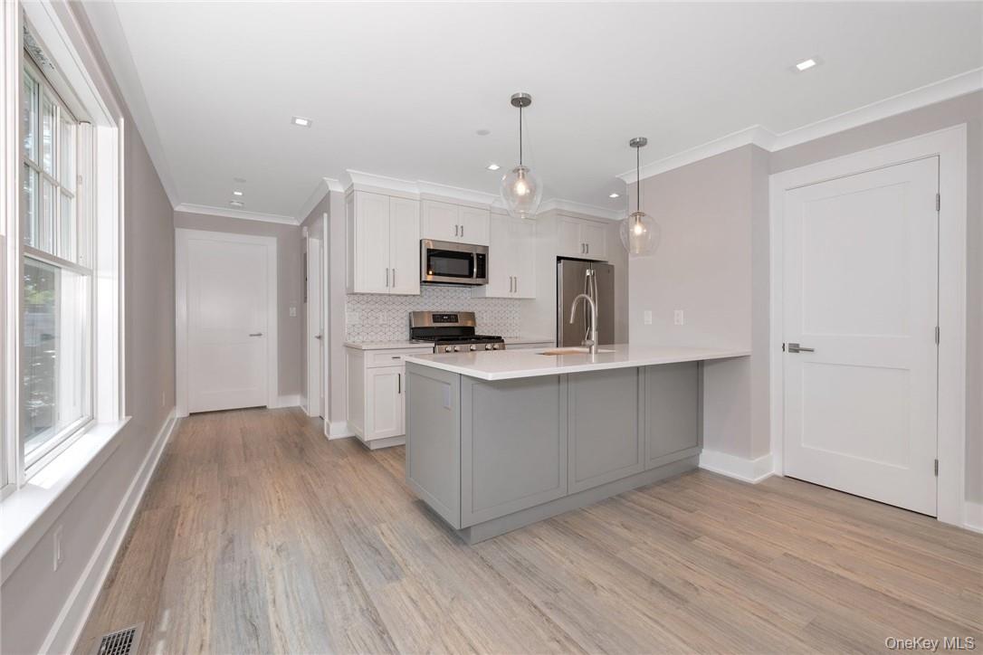 #8 photo, 470 Main Street, Armonk , NY 10504