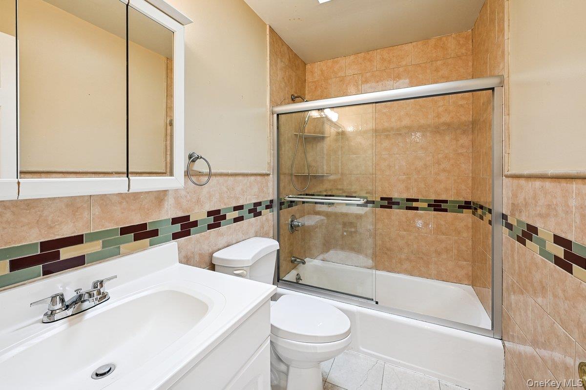 #20 photo, 49 N Chatsworth Avenue, Larchmont , NY 10538