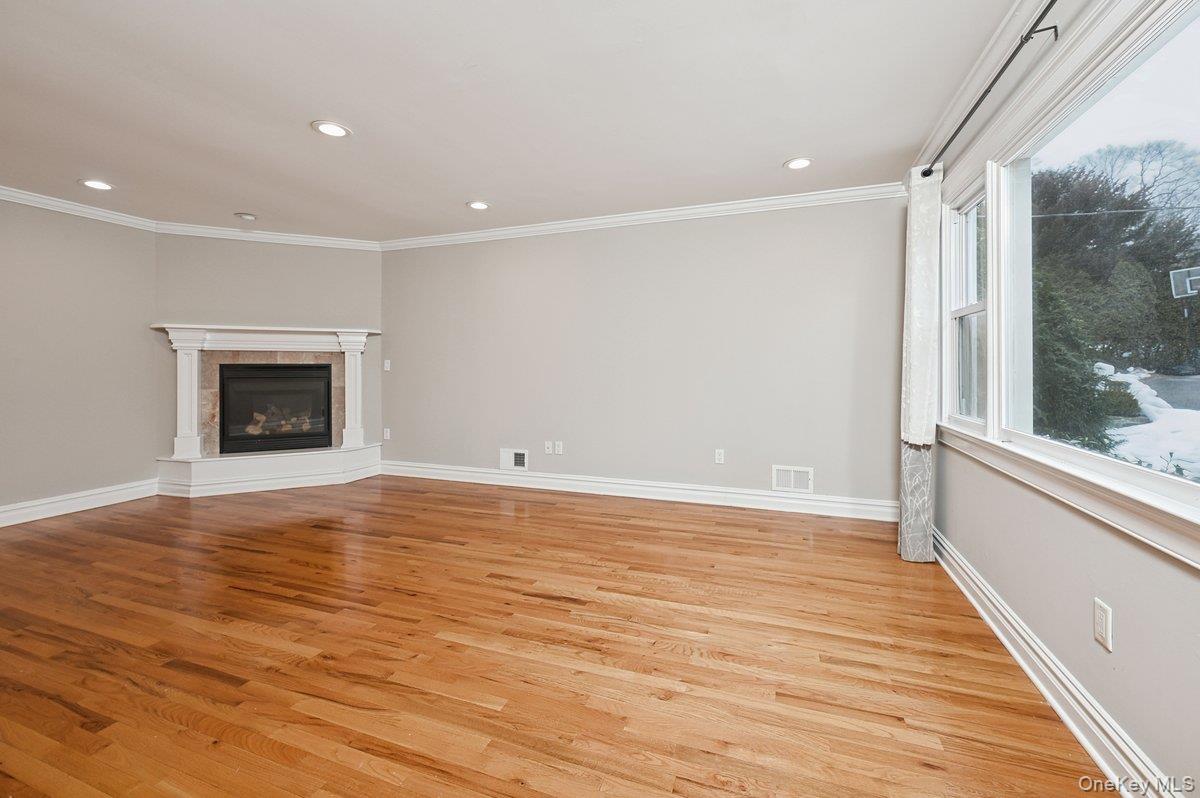 #5 photo, 49 N Chatsworth Avenue, Larchmont , NY 10538