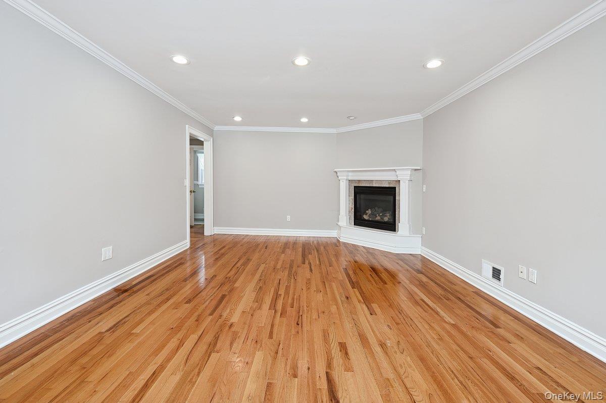 #6 photo, 49 N Chatsworth Avenue, Larchmont , NY 10538