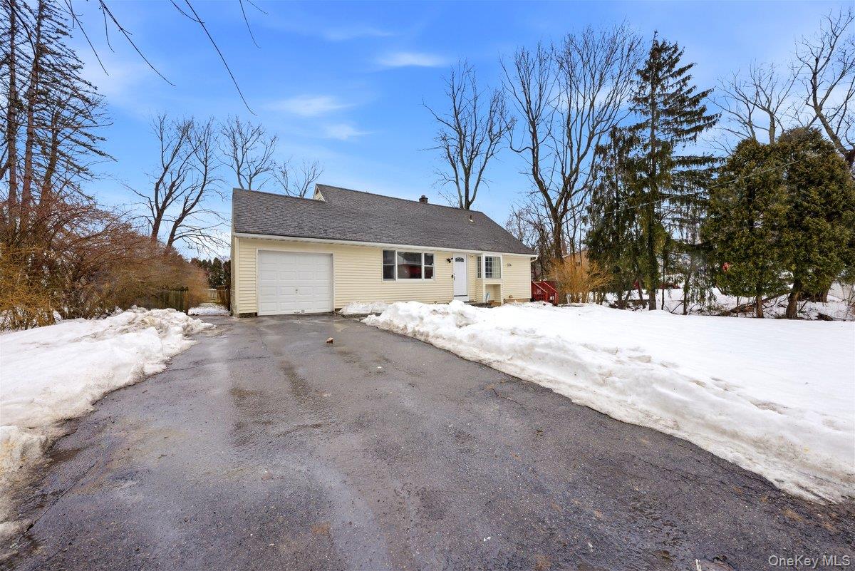 #2 photo, 785 Locksley Road, Yorktown Heights , NY 10598