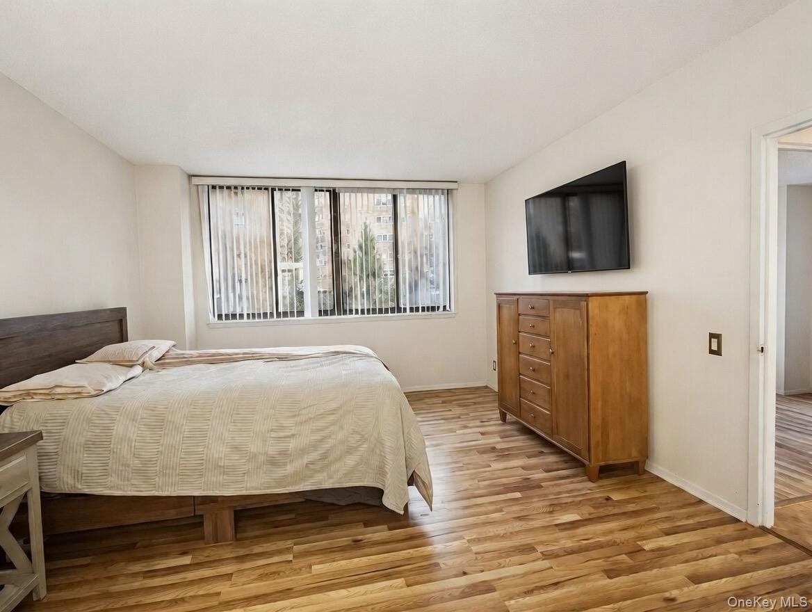 #5 photo, 50 E Hartsdale Avenue, Hartsdale , NY 10530