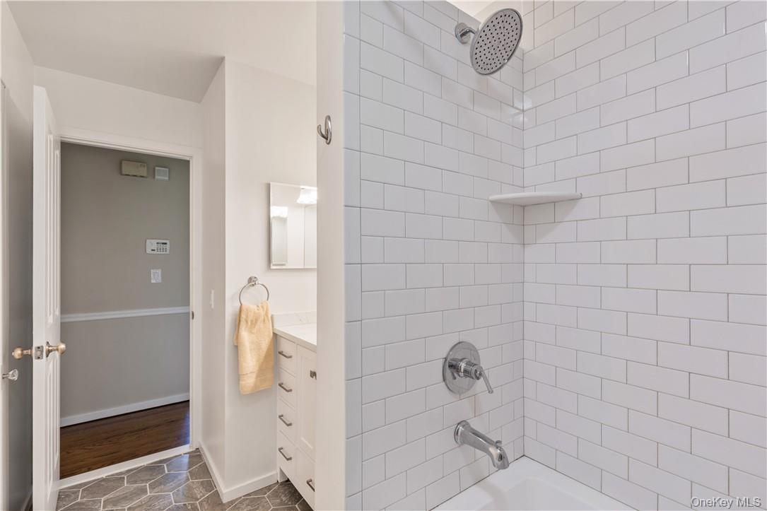 #11 photo, 14 Marlene Court, Rye , NY 10580