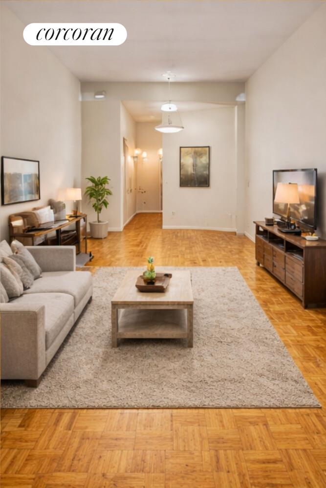 #3 photo, 372 5TH Avenue, मैनहटन Midtown , NY 10018