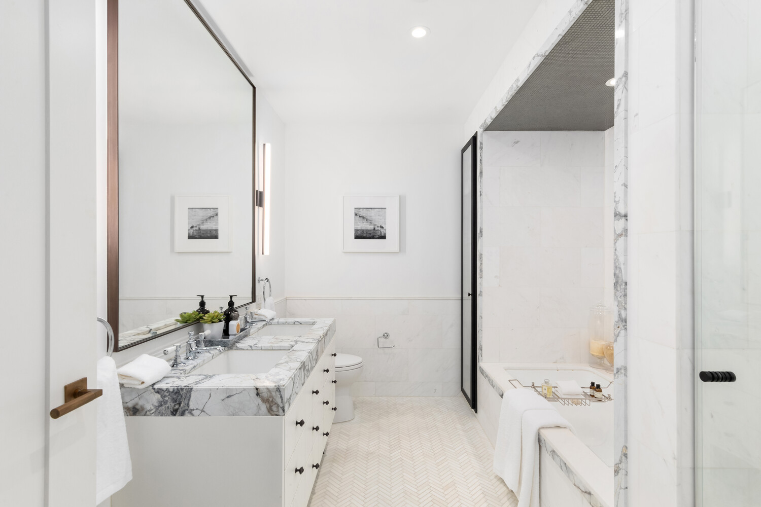 #14 photo, 438 E 12TH Street, East Village , NY 10009